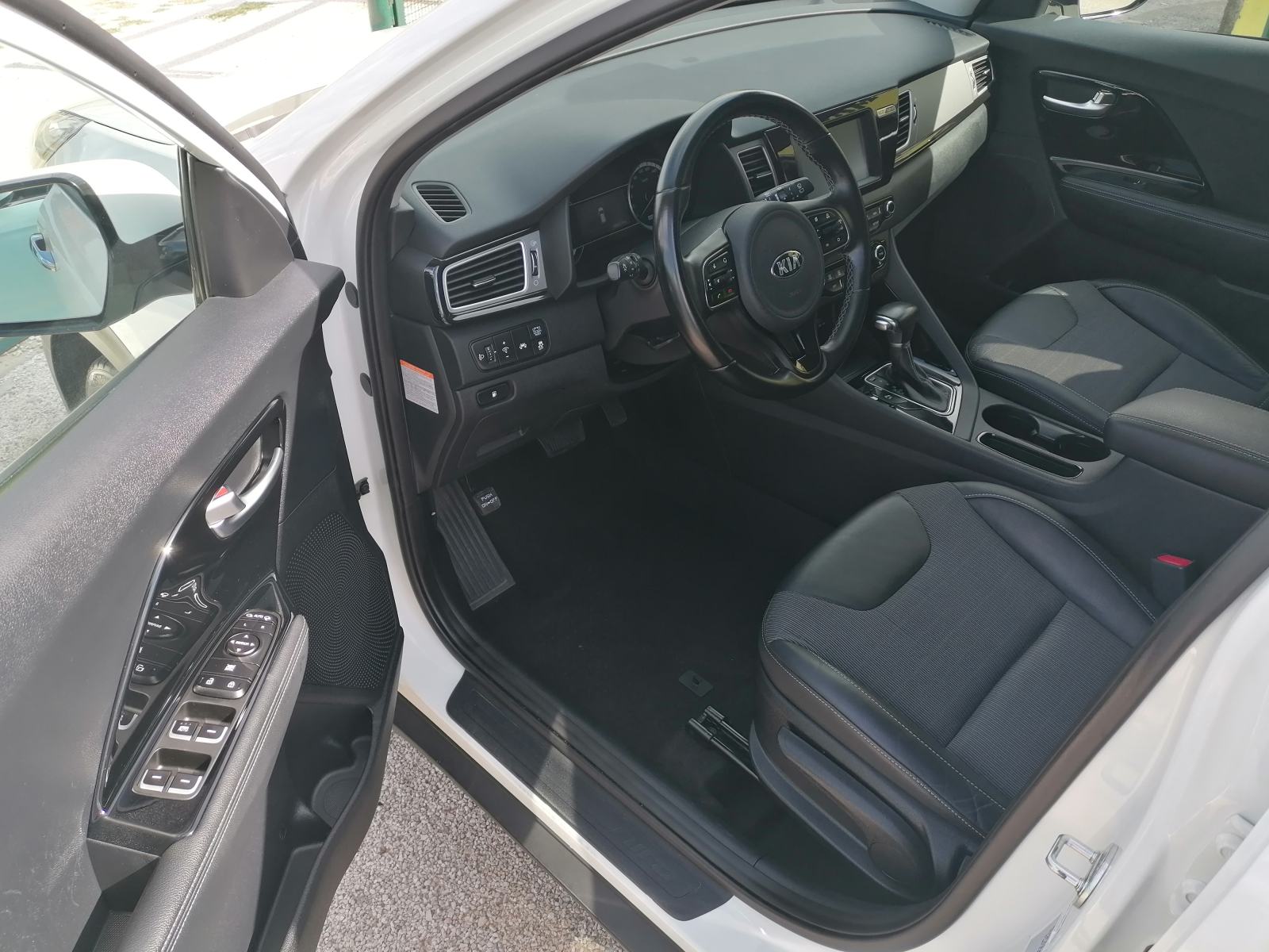 Kia Niro 1,6 HYBRID, fotografija 9
