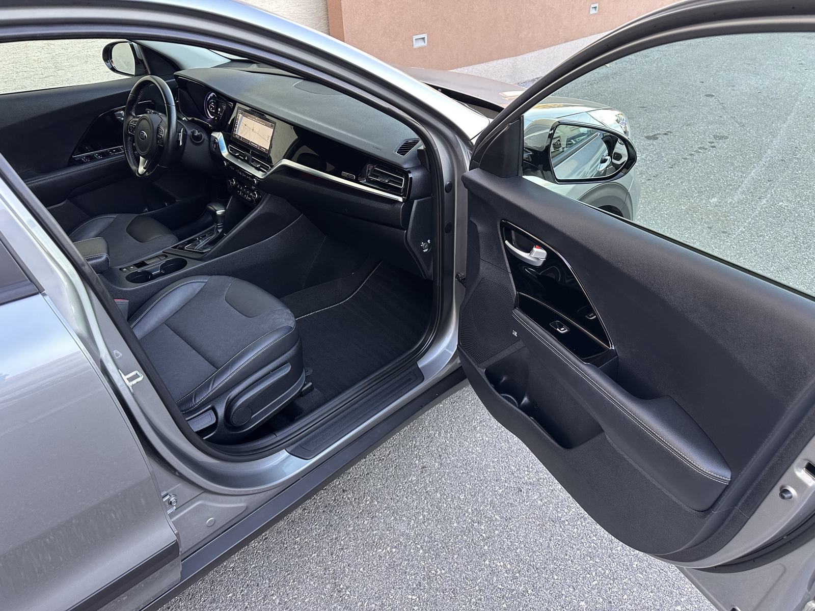 Kia Niro 1,6 Gdi Hybrid,2020.god.73 tkm,NAVI,LED,KAMERA,alu 18”, fotografija 8
