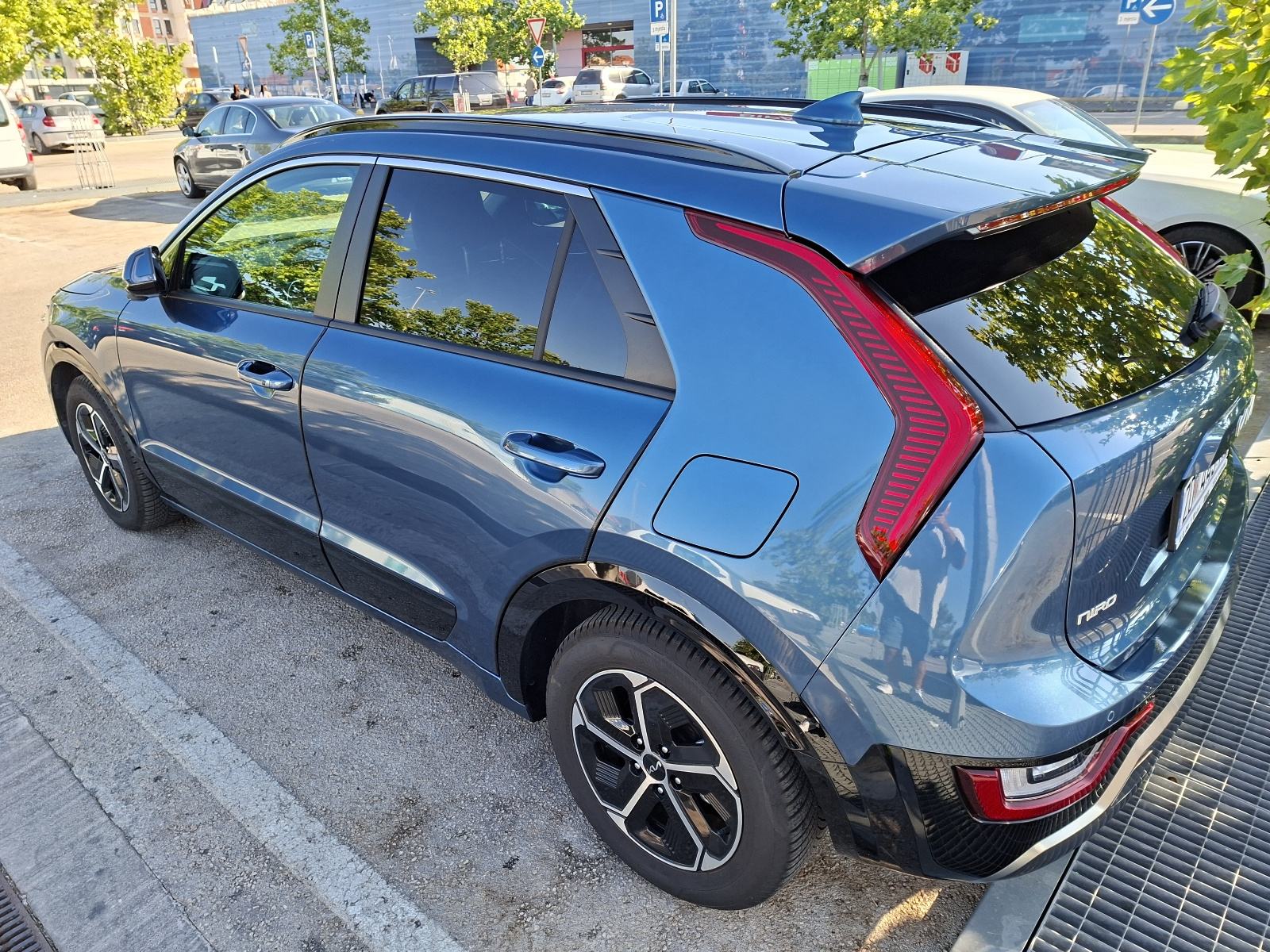 Kia Niro 1,6 GAS HEV EX MOTION, fotografija 2