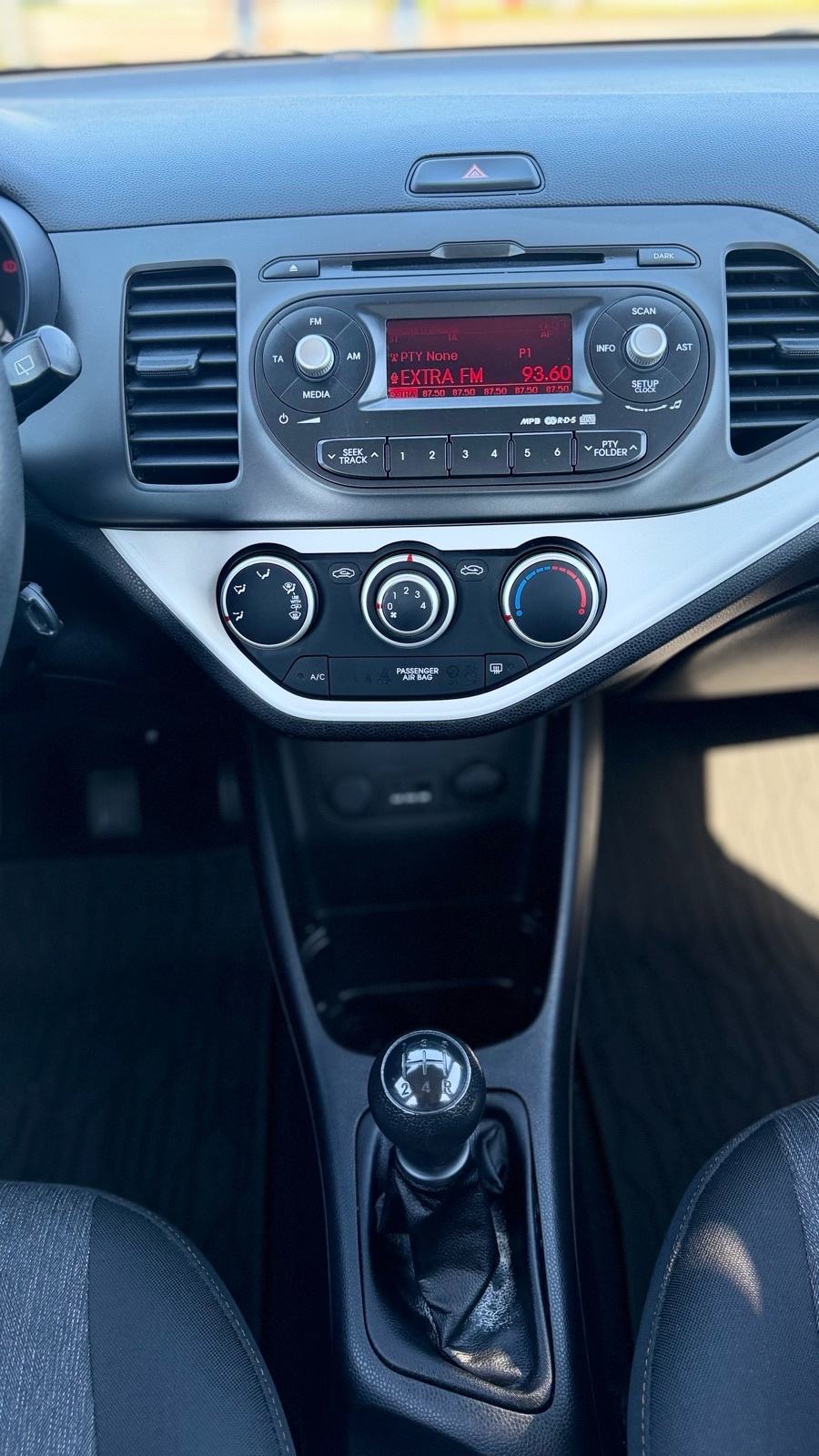Kia Picanto 1,0 EX, fotografija 11