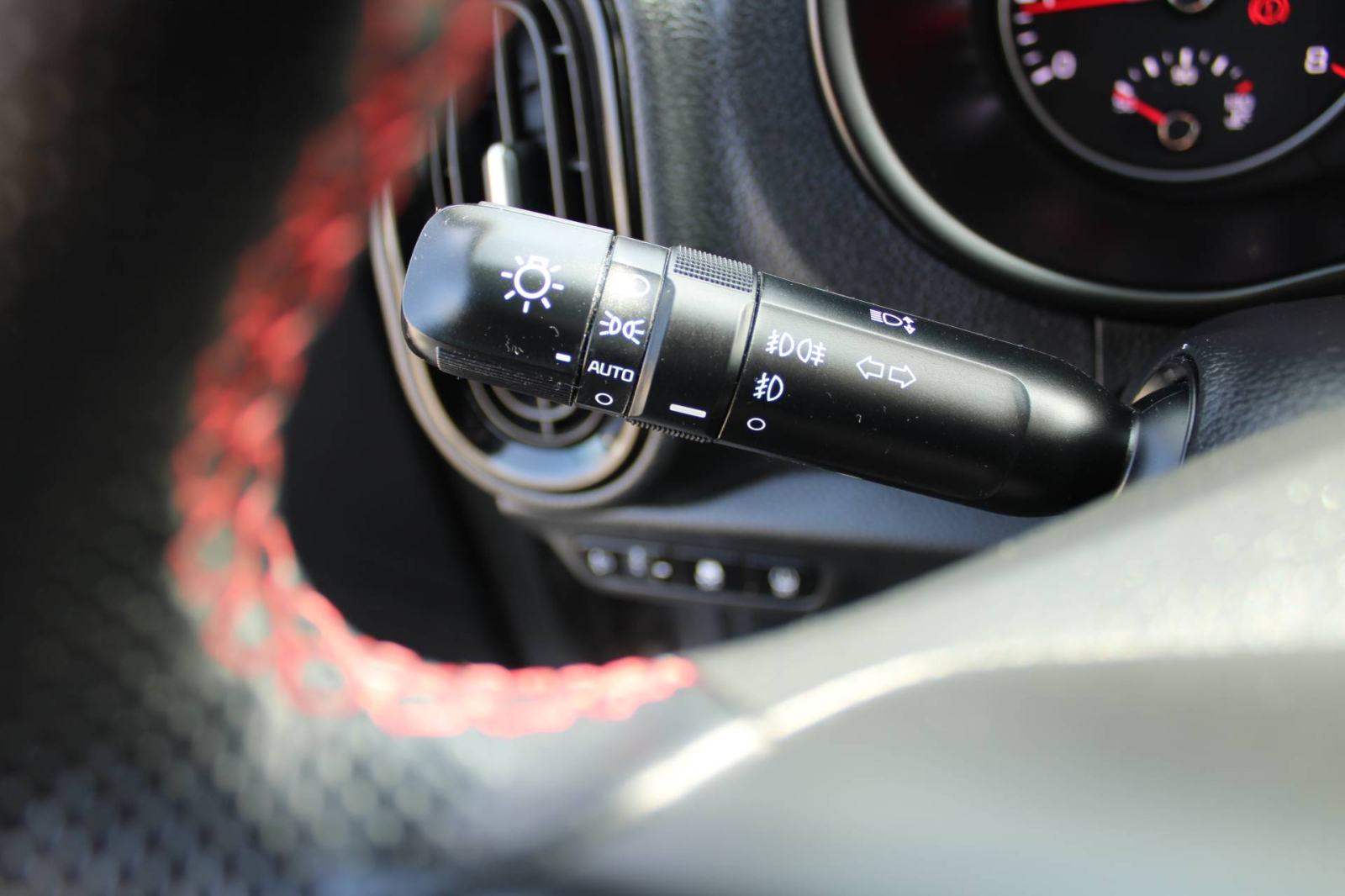Kia Picanto 1.0 GT Line *NAVIGACIJA, KAMERA*, fotografija 16