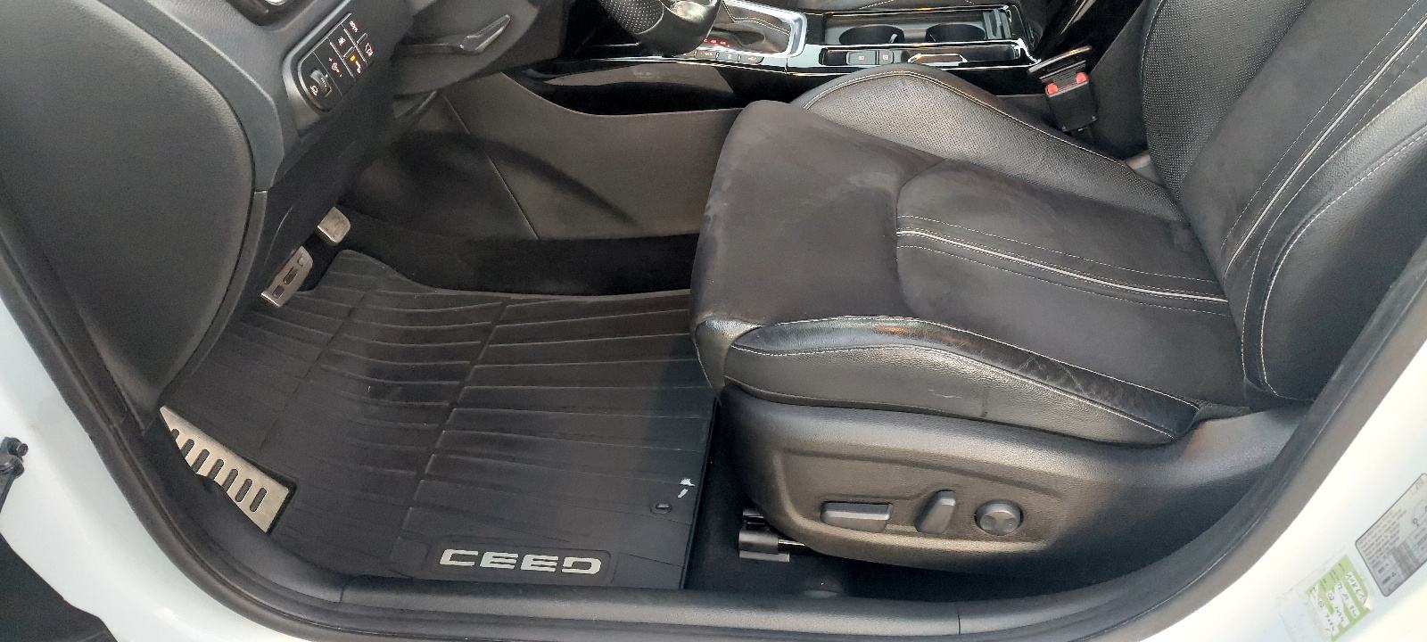Kia Proceed 1,6CRDi automatik GT Line reg 02 2027god, fotografija 15