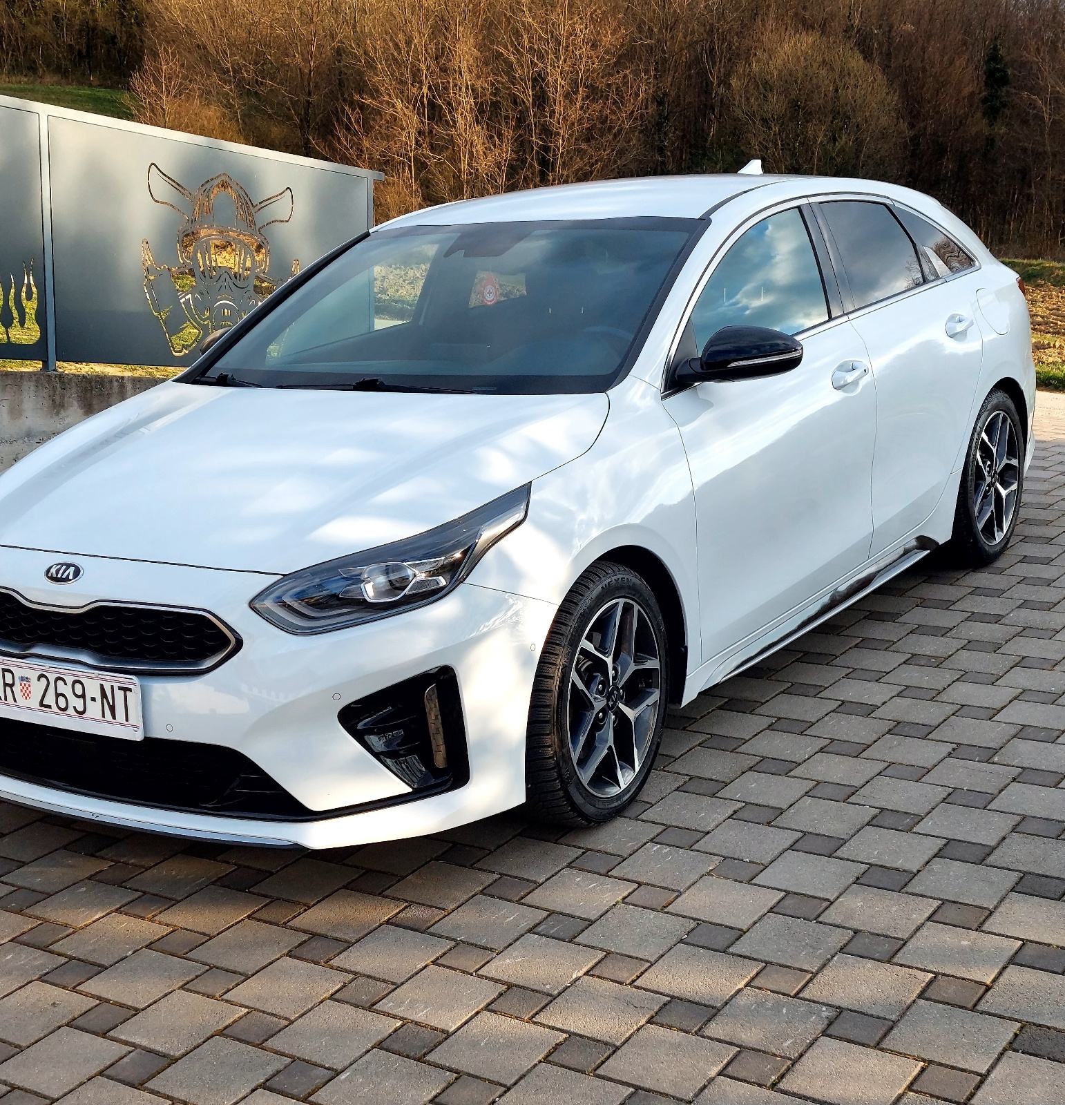 Kia Proceed 1,6CRDi automatik GT Line reg 02 2027god, fotografija 3
