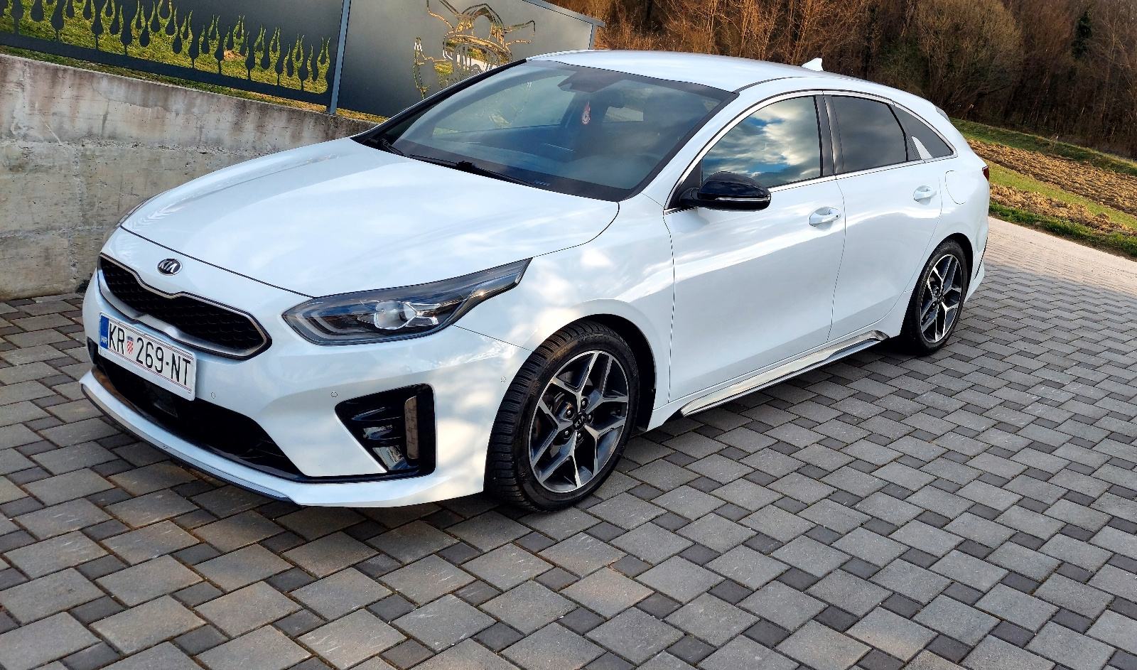 Kia Proceed 1,6CRDi automatik GT Line reg 02 2027god, fotografija 6