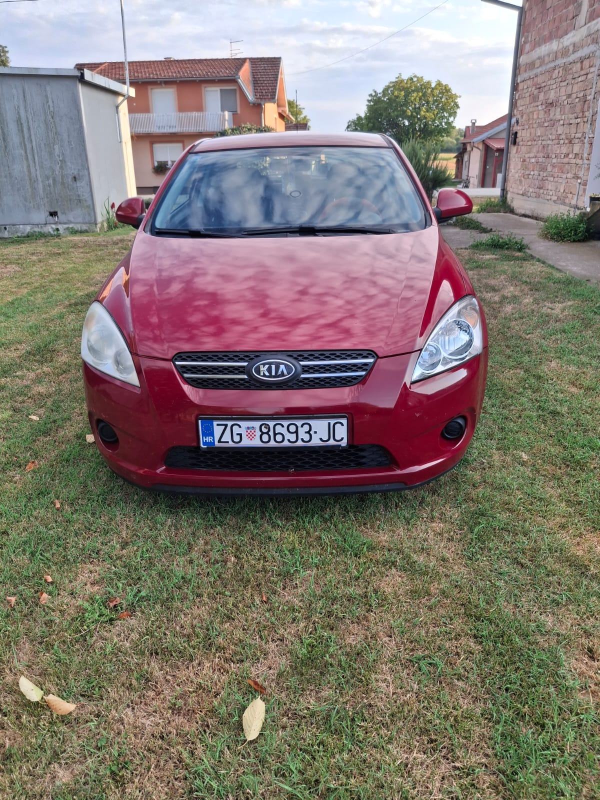 Kia Pro ceed 1,6 CRDi LX, fotografija 1