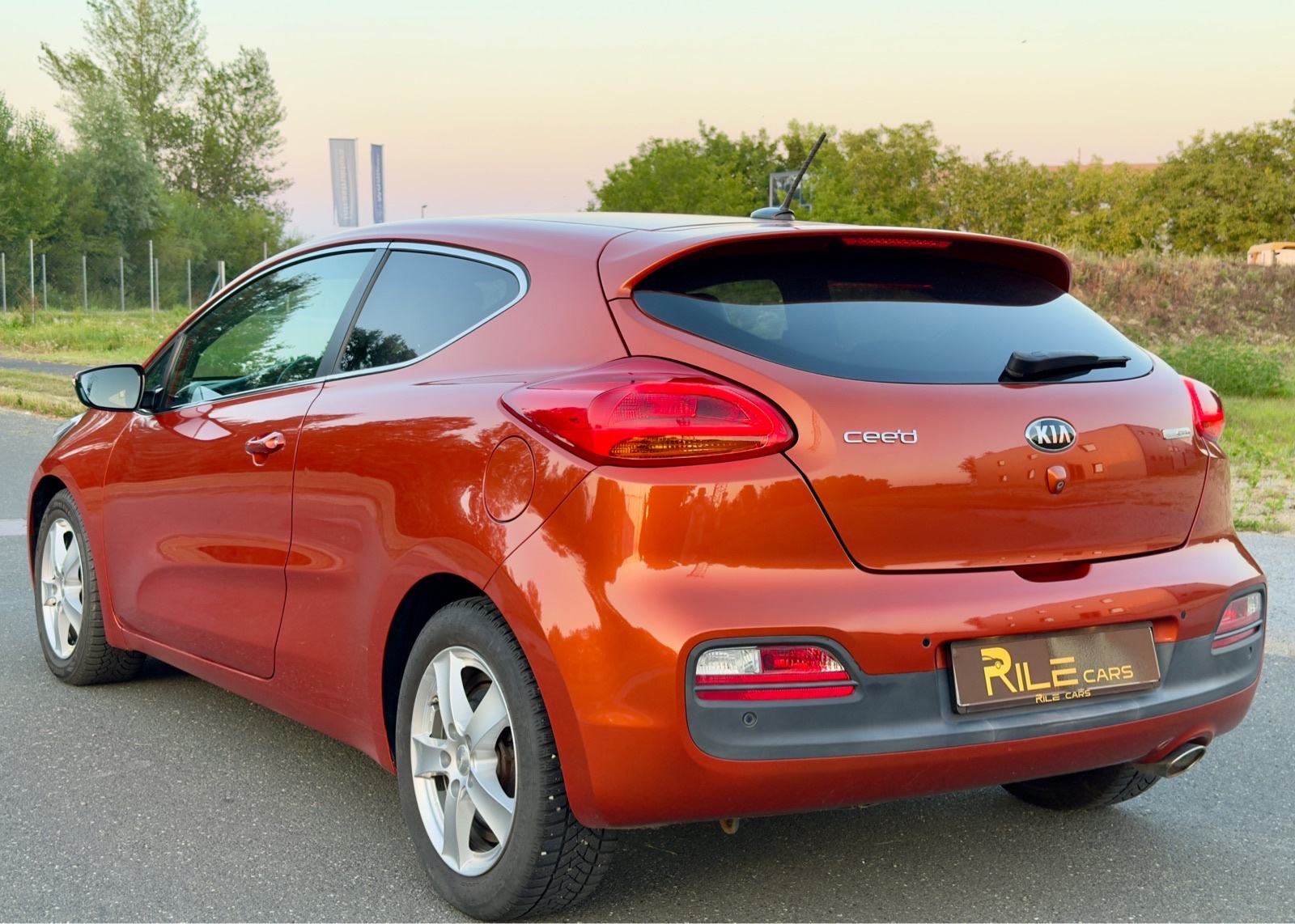 Kia Pro ceed 1,6 CRDi Platinum | NAVI | Kamera | PDC | TOP stanje!, fotografija 4