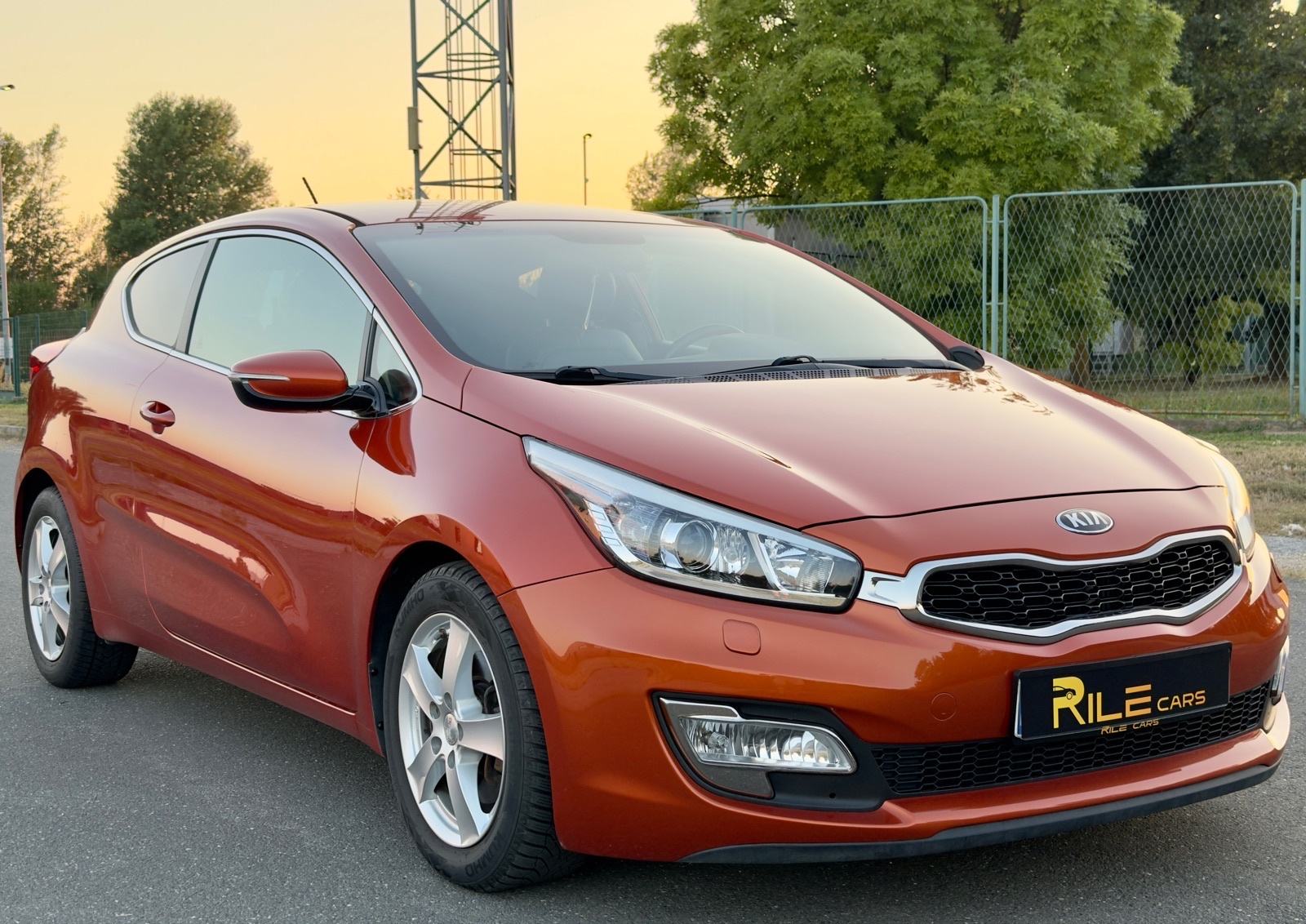 Kia Pro ceed 1,6 CRDi Platinum | NAVI | Kamera | PDC | TOP stanje!, fotografija 1