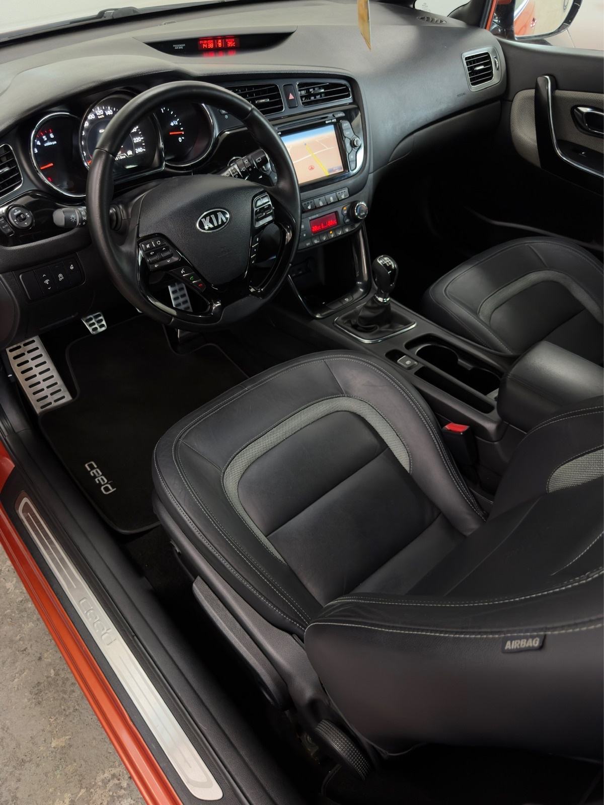 Kia Pro ceed 1,6 CRDi Platinum | NAVI | Kamera | PDC | TOP stanje!, fotografija 9