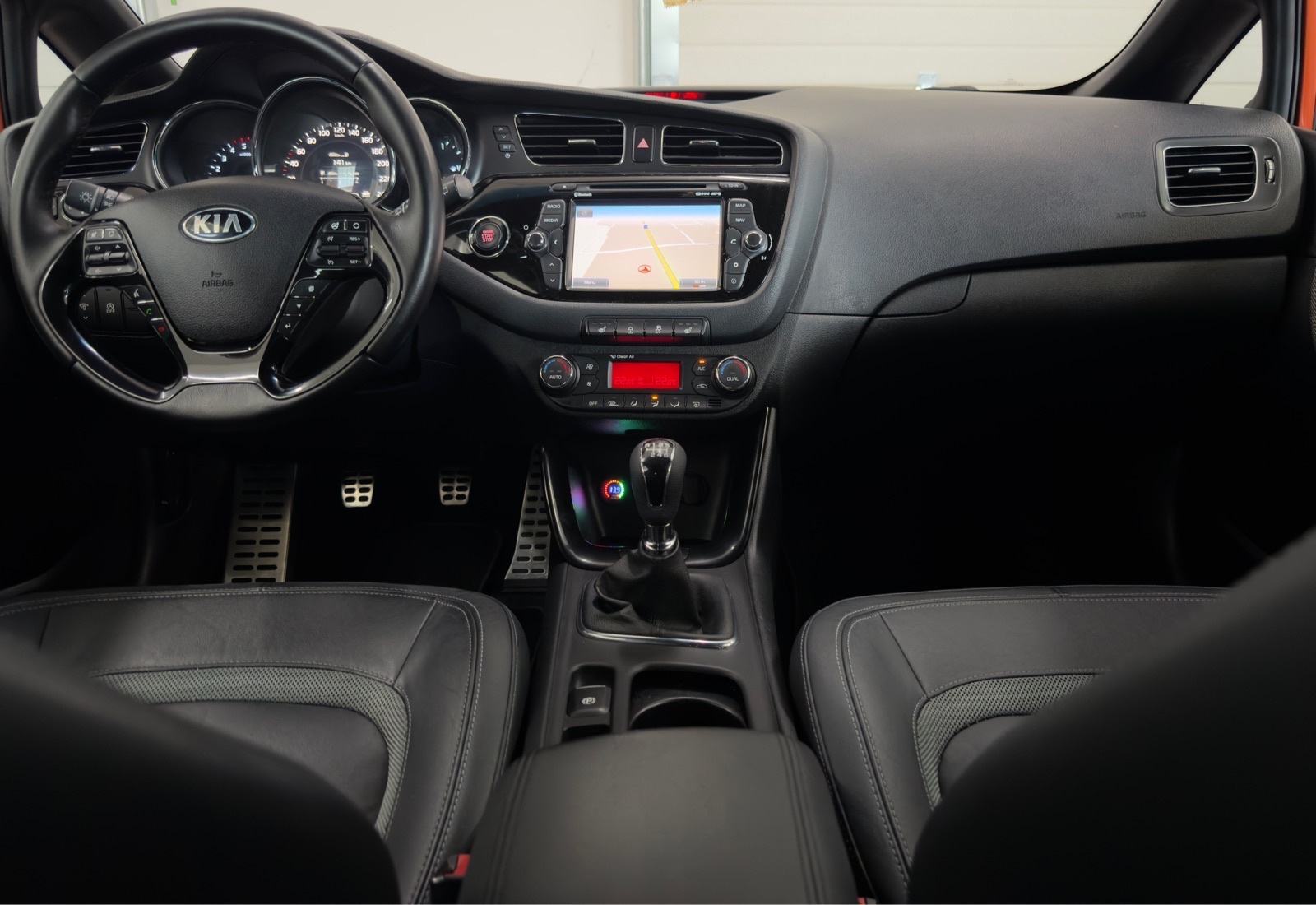 Kia Pro ceed 1,6 CRDi Platinum | NAVI | Kamera | PDC | TOP stanje!, fotografija 15