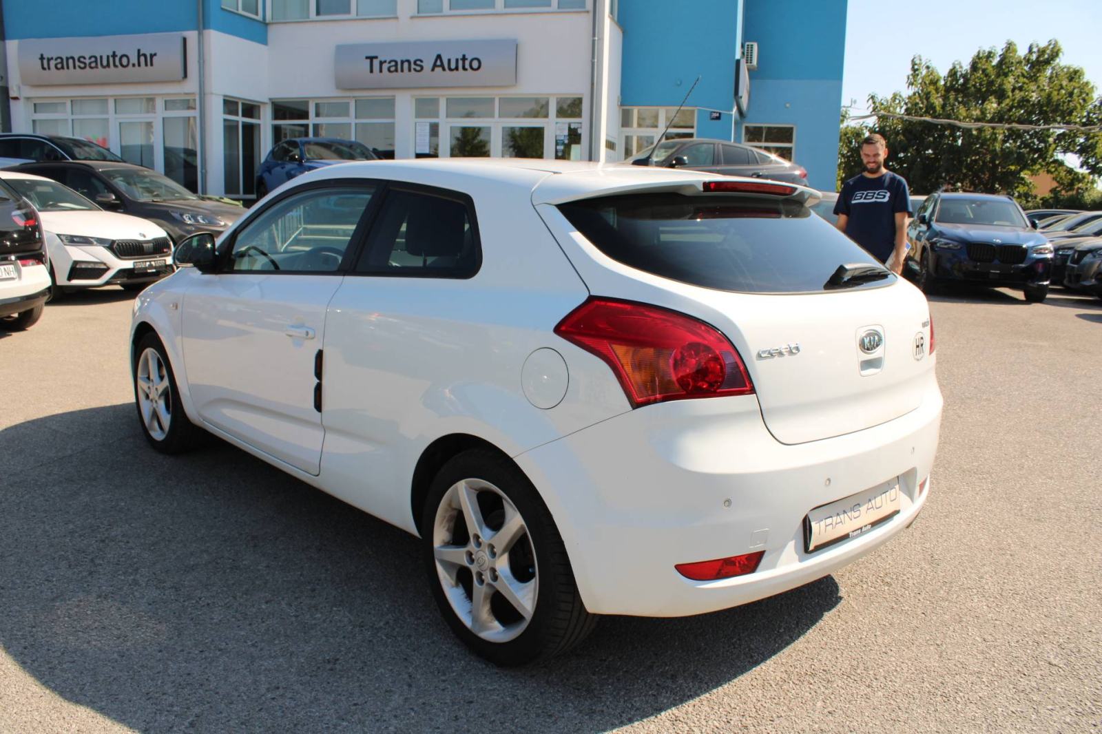 Kia Pro Ceed 1.6 CRDi, fotografija 7