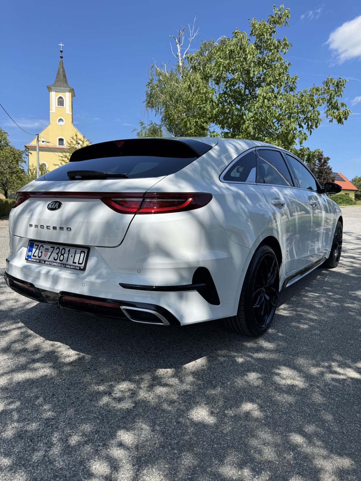 Kia Pro ceed 1,6 DSG**GT LINE**REGISTRIRAN GODINU DANA**, fotografija 5