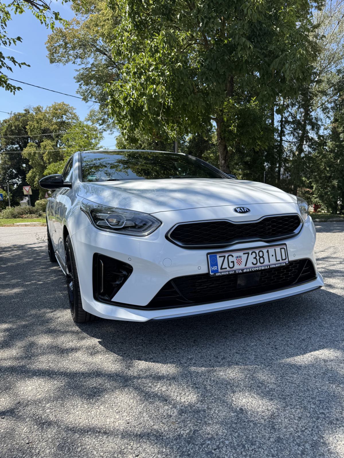 Kia Pro ceed 1,6 DSG**GT LINE**REGISTRIRAN GODINU DANA**, fotografija 7