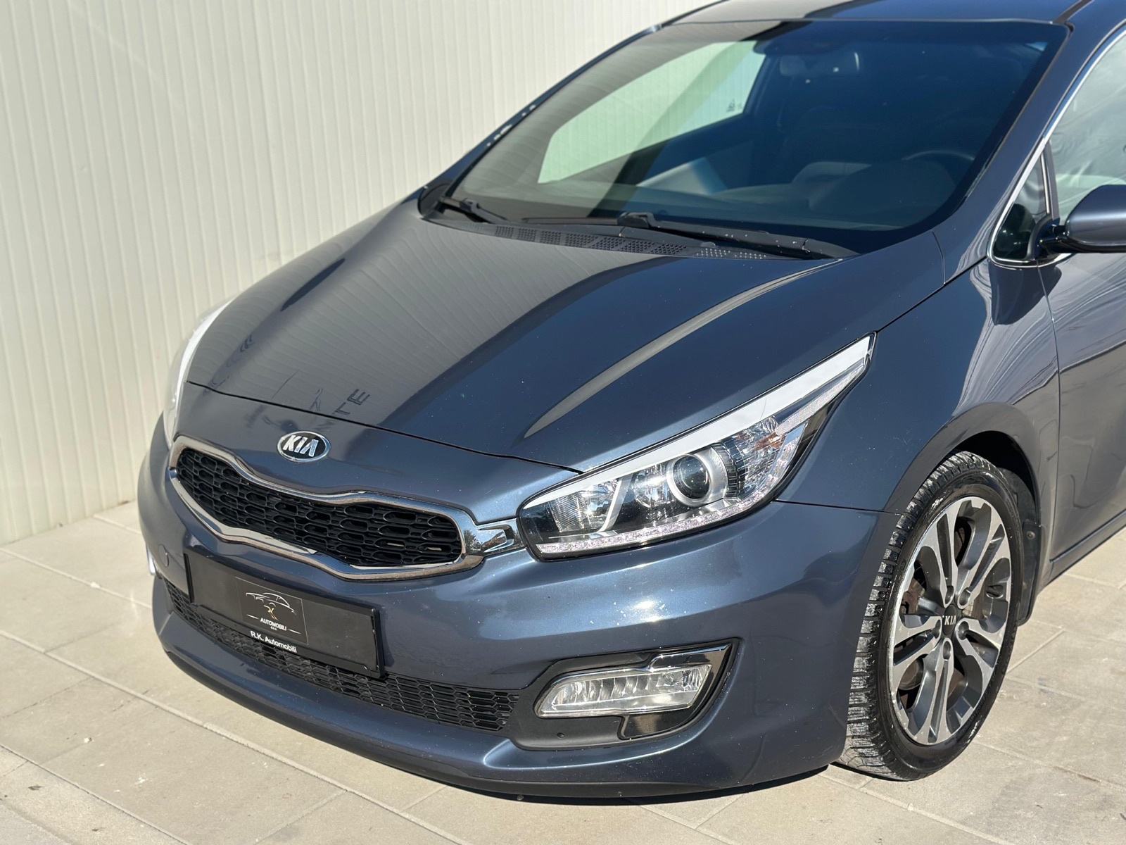 Kia Proceed 1,6 crdi PREMIUM 130ks *navigacija *full oprema *6 brzina, fotografija 5