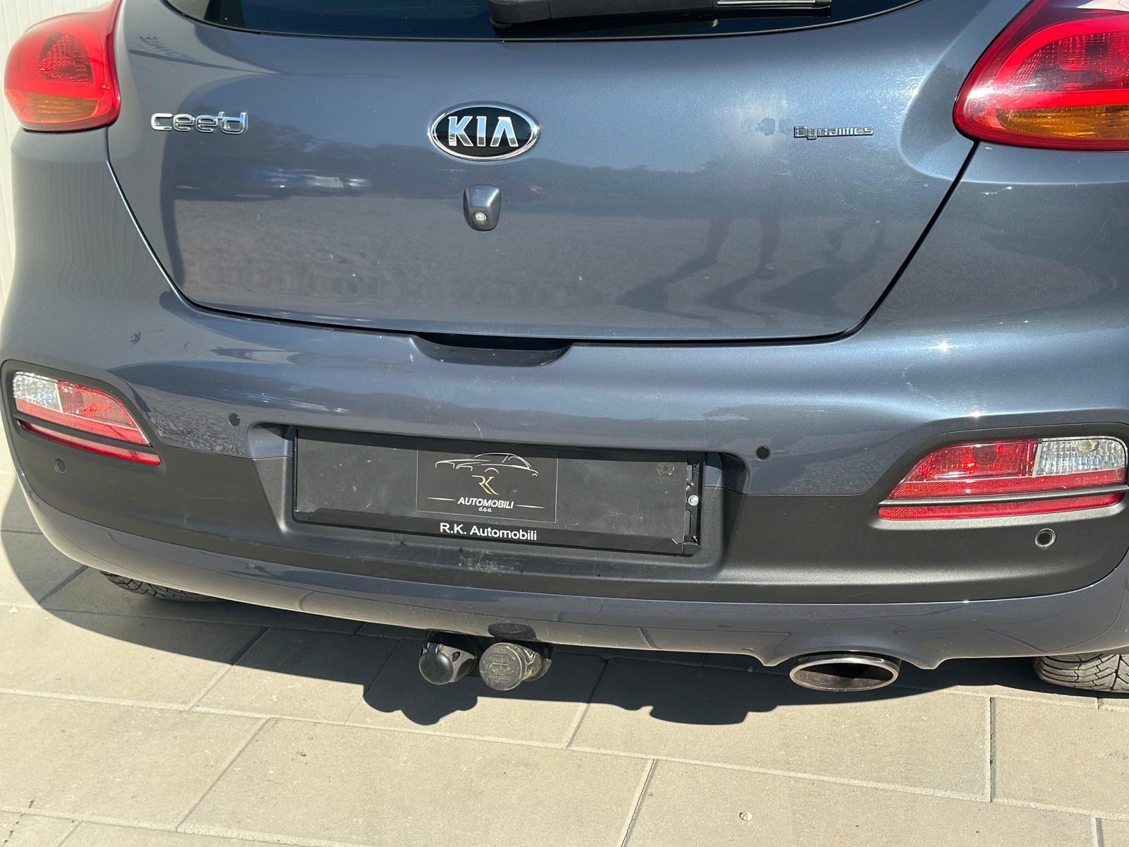 Kia Proceed 1,6 crdi PREMIUM 130ks *navigacija *full oprema *6 brzina, fotografija 6