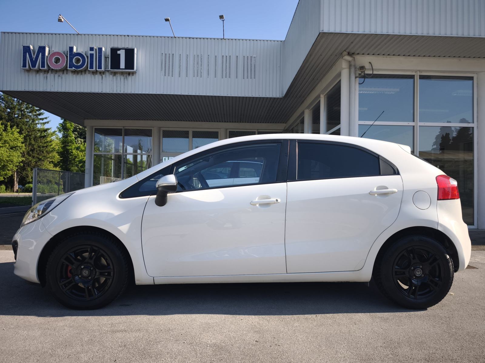 Kia Rio 1,1 CRDi 6 BRZINA PARK SENZORI TEMPOMAT BLUETOOTH LED, fotografija 7