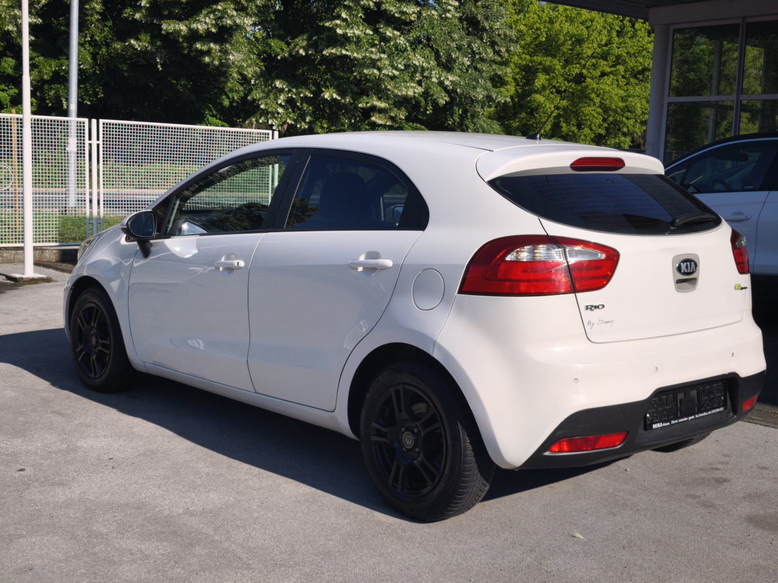 Kia Rio 1,1 CRDi 6 BRZINA PARK SENZORI TEMPOMAT BLUETOOTH LED, fotografija 8