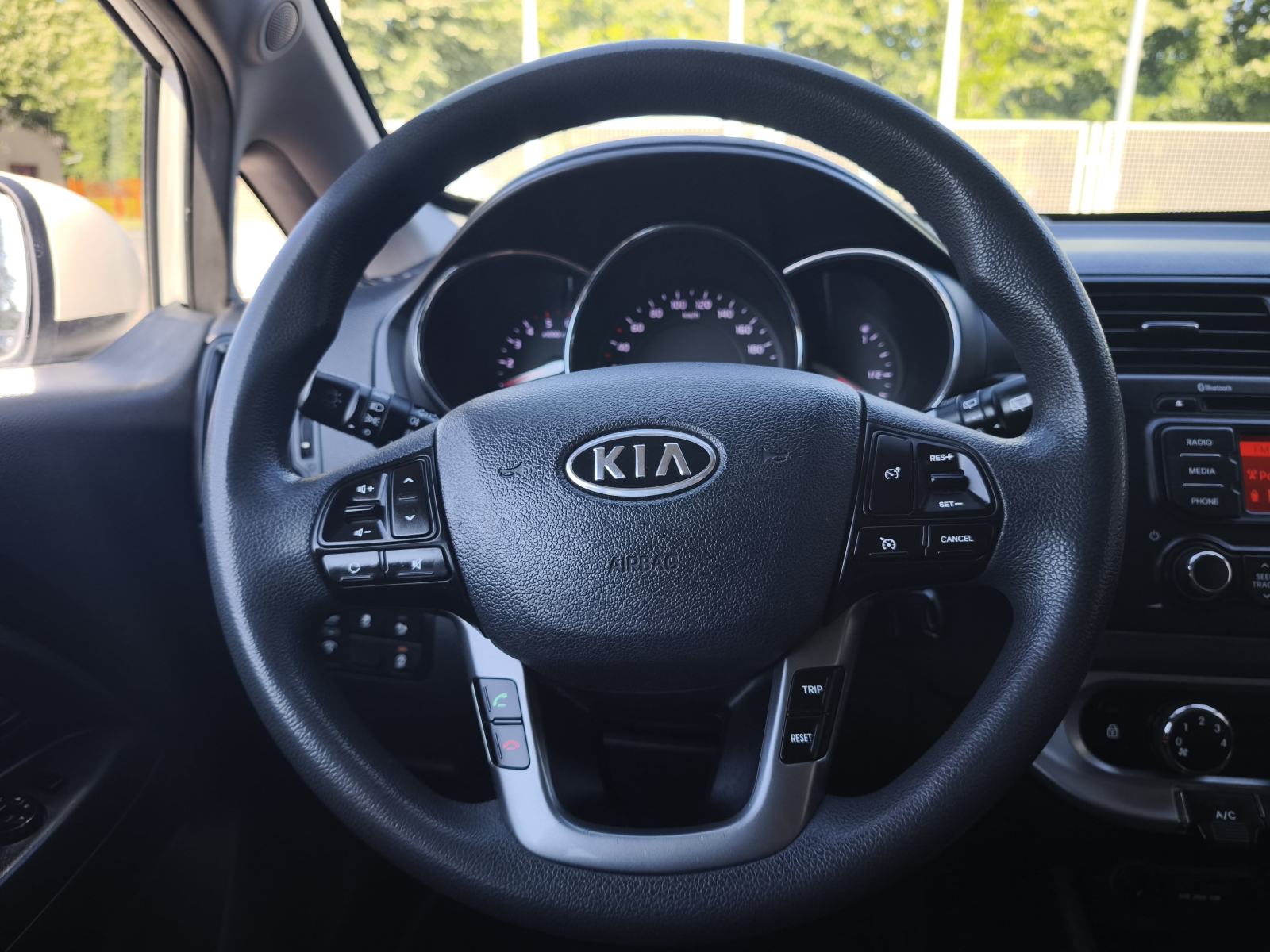 Kia Rio 1,1 CRDi 6 BRZINA PARK SENZORI TEMPOMAT BLUETOOTH LED, fotografija 18
