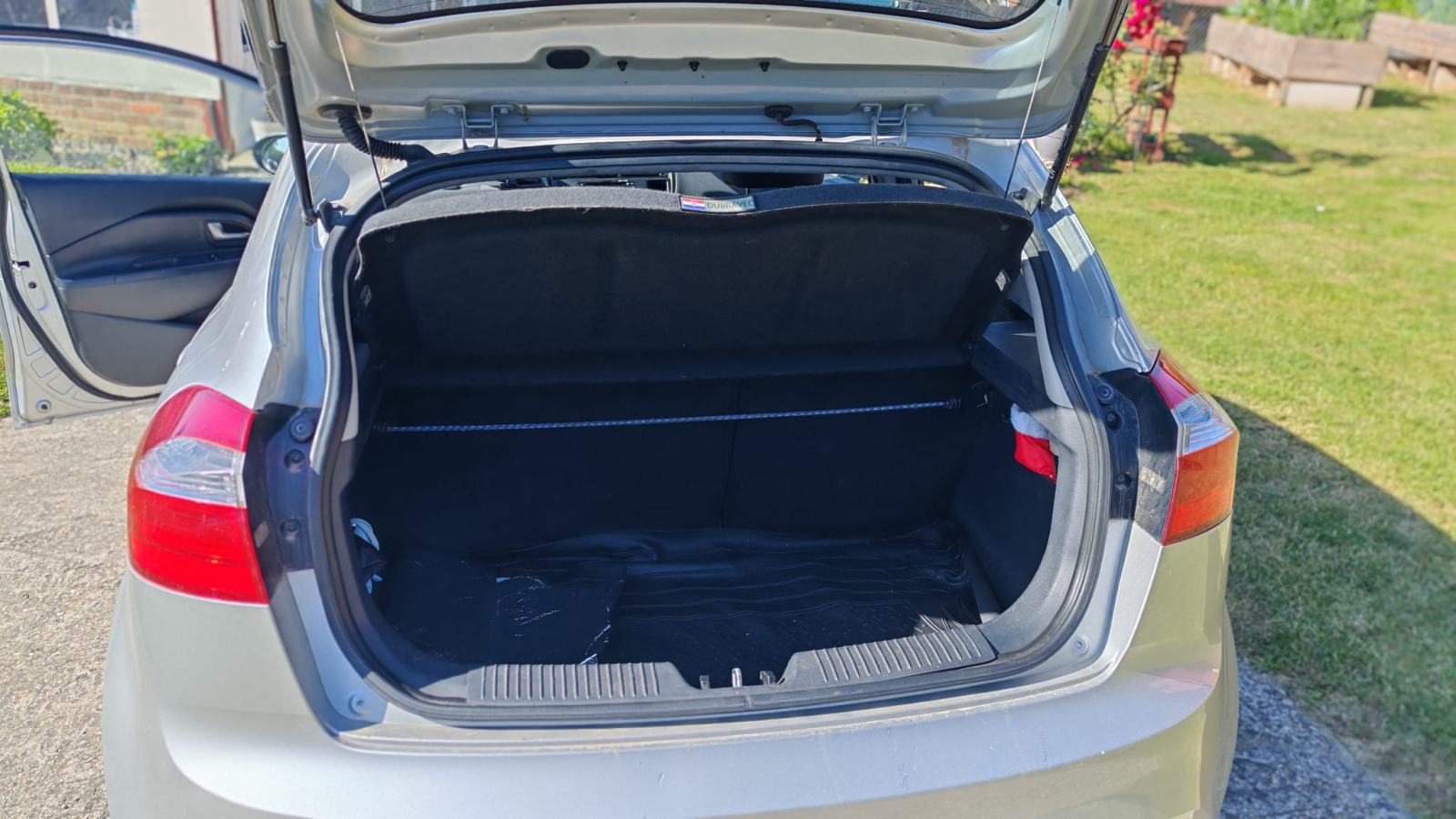 Kia Rio 1,1 CRDi EX eco, fotografija 8