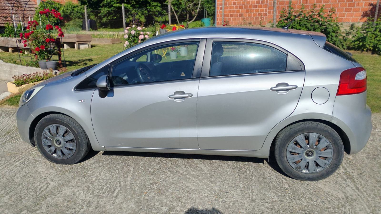 Kia Rio 1,1 CRDi EX eco, fotografija 9