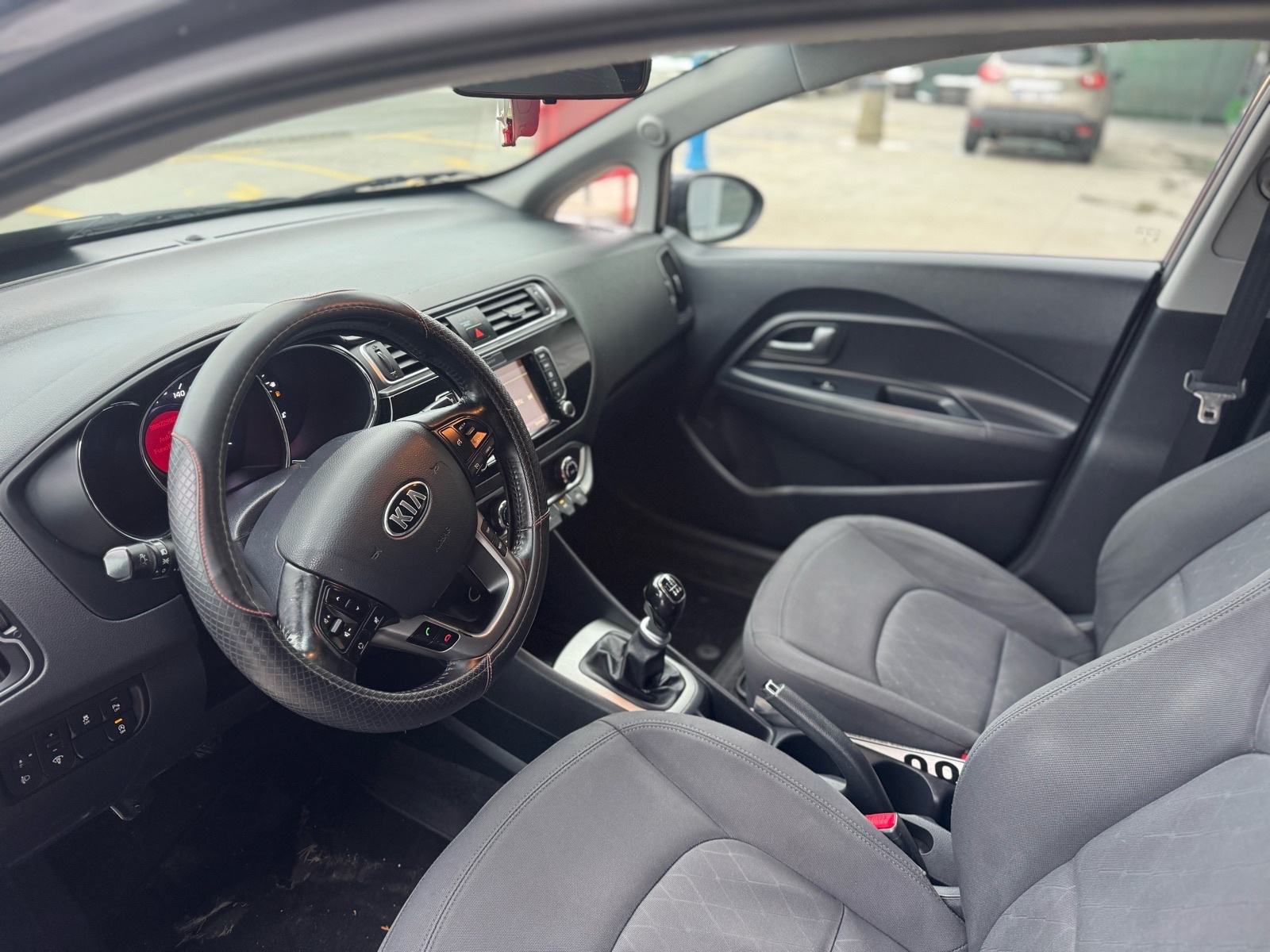 Kia Rio 1.1 CRDI reg 7 2027 full oprema mala potrosnja, fotografija 8