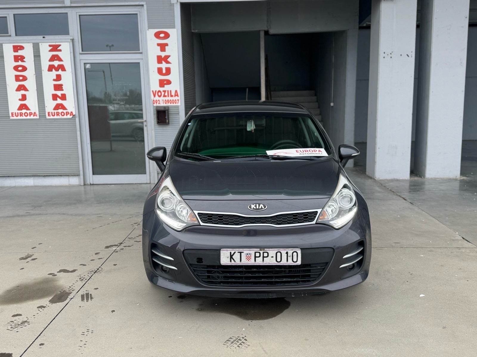 Kia Rio 1.1 CRDI reg 7 2027 full oprema mala potrosnja, fotografija 9