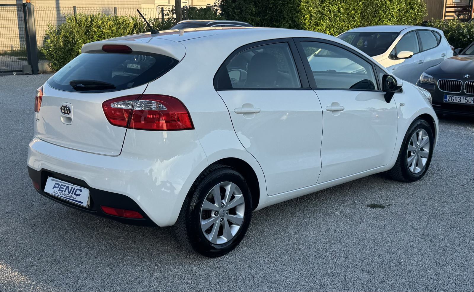 Kia Rio 1,2 Benzinac = 146 000 km = Kupljen nov u HR, fotografija 5