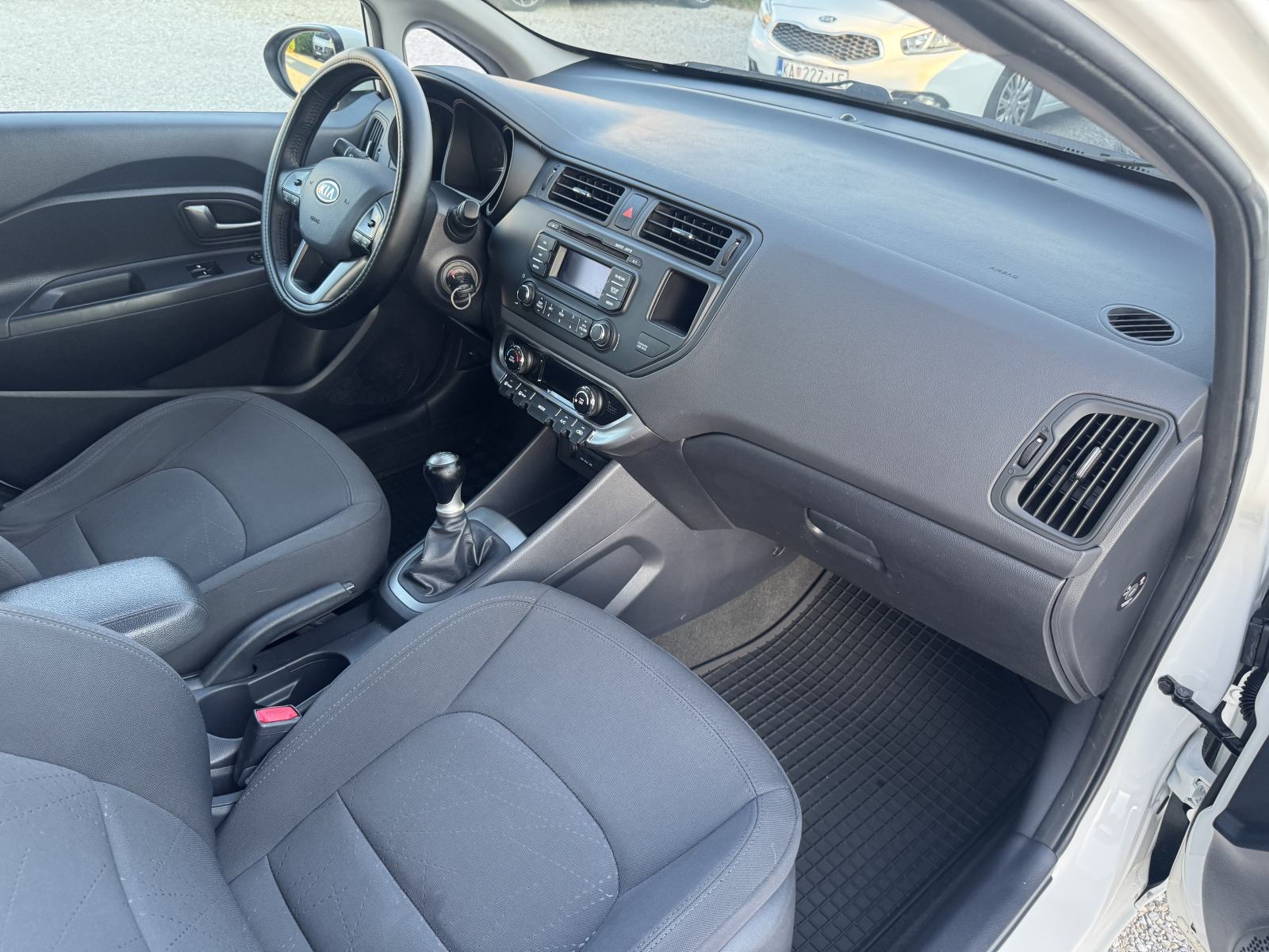 Kia Rio 1,2 Benzinac = 146 000 km = Kupljen nov u HR, fotografija 10