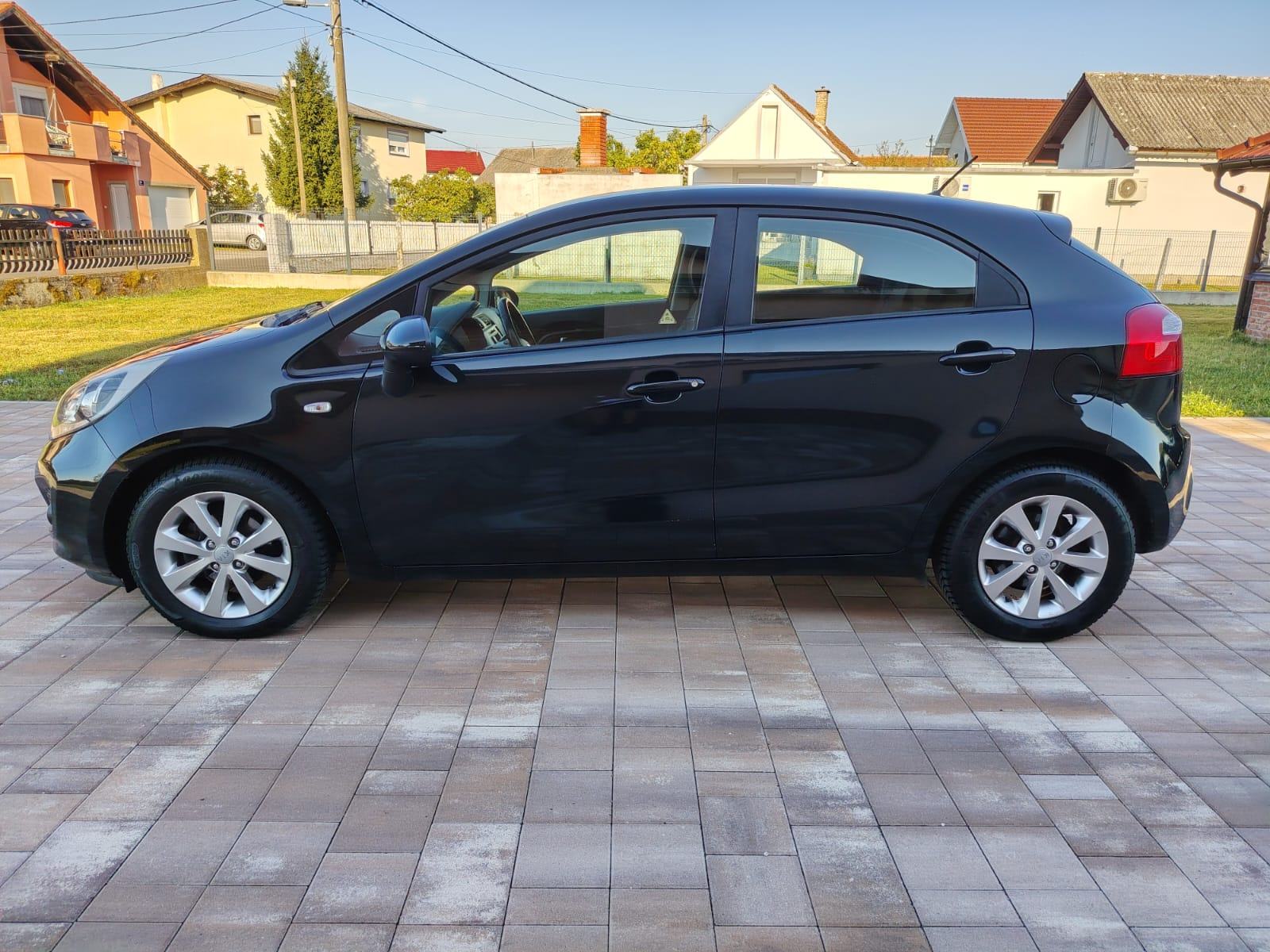 Kia Rio 1,2 EX **KLIMA-AUTOM** PARK-SENZORI **KREDIT-KARTICE, fotografija 8
