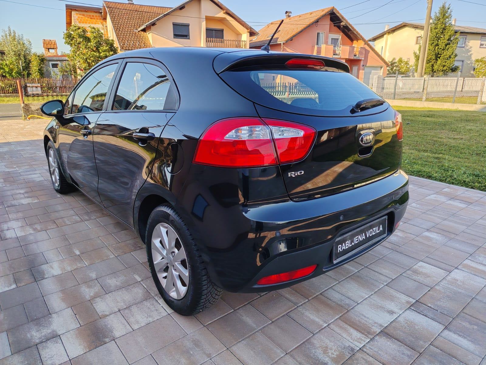Kia Rio 1,2 EX **KLIMA-AUTOM** PARK-SENZORI **KREDIT-KARTICE, fotografija 7