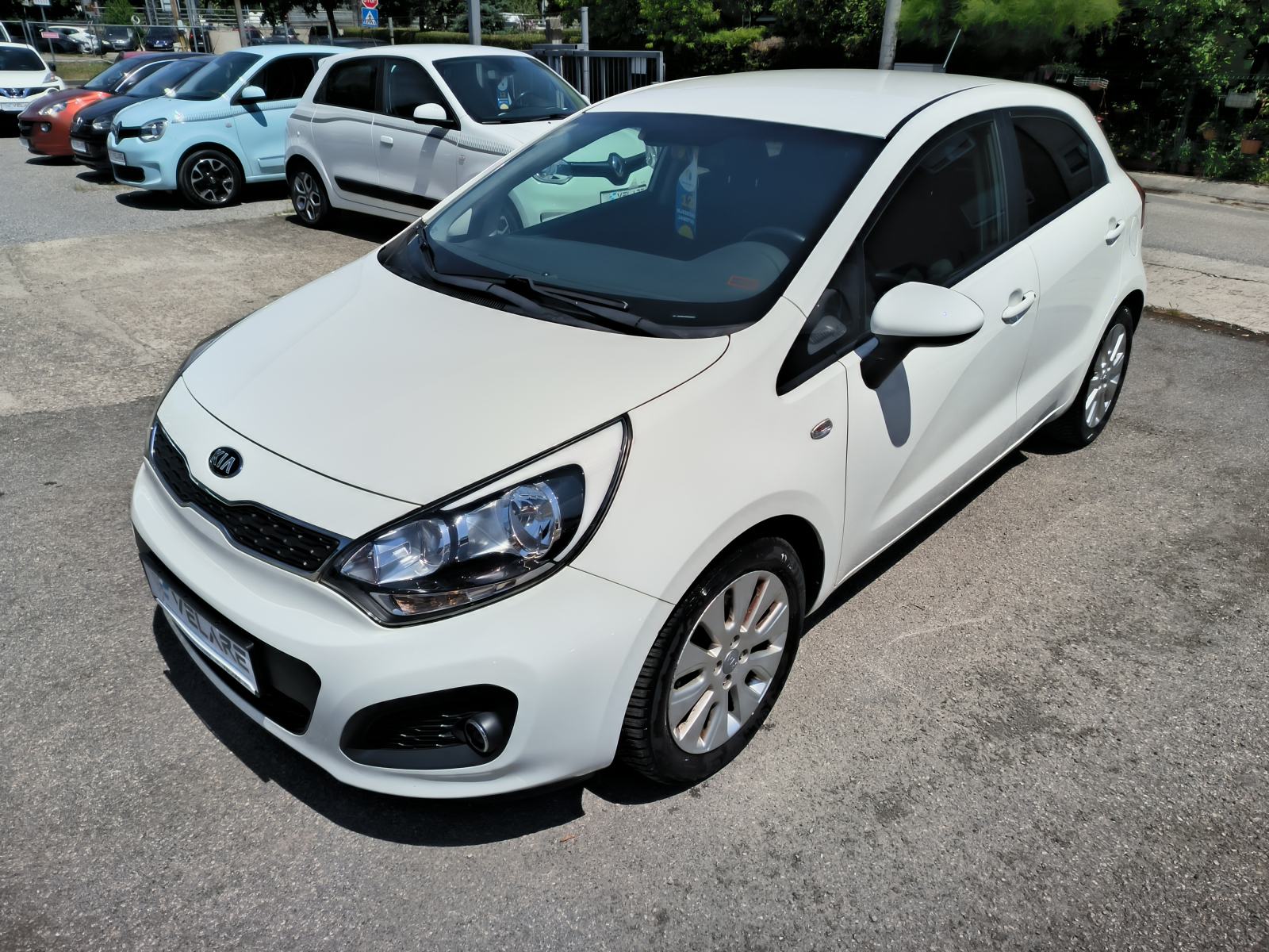 Kia Rio 1,2 FIFA CUP EDITION, SERVISNA, JAMSTVO, REG. 1 GODINU, pogled izvana - slika 5