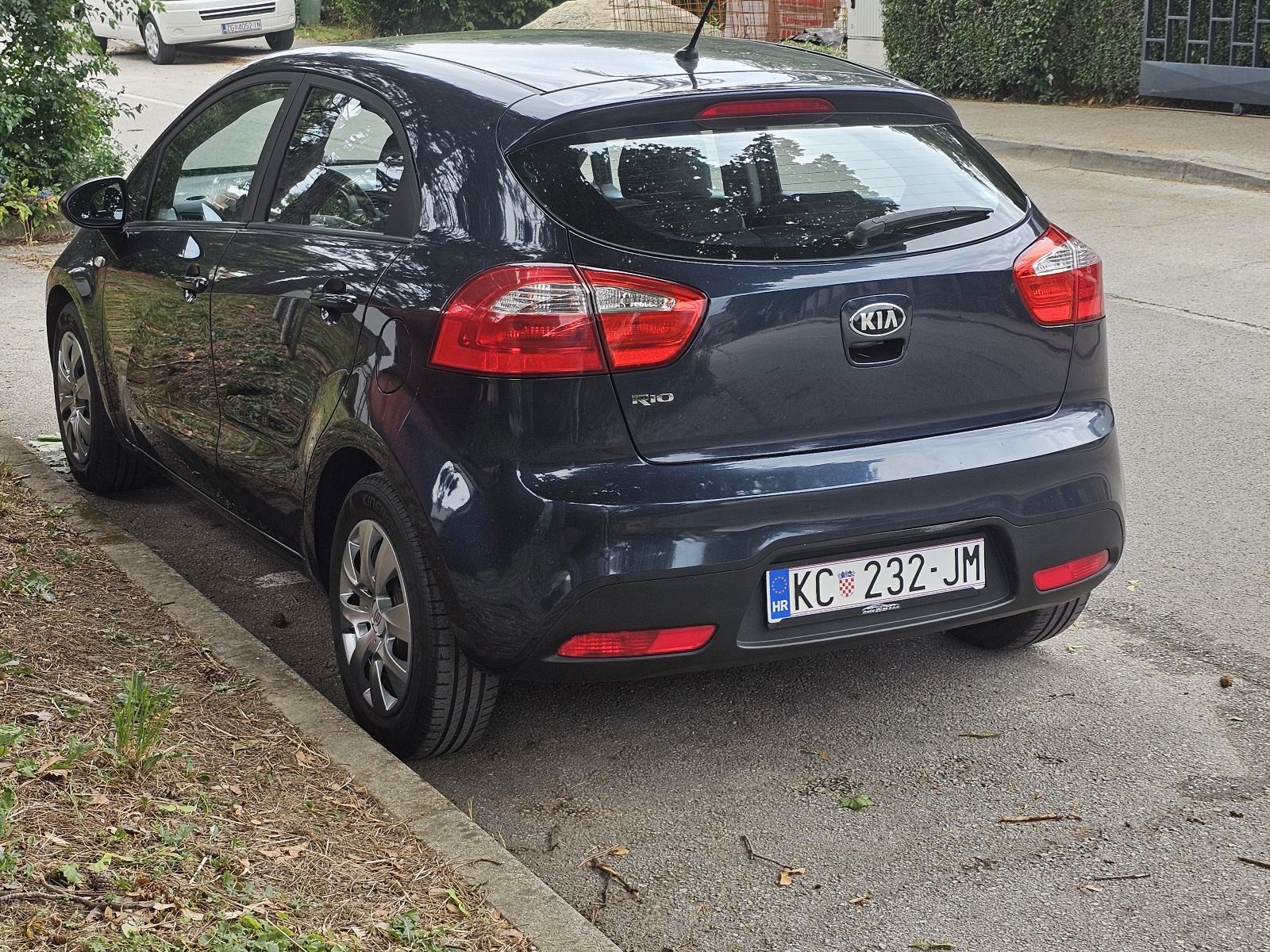 Kia Rio 1,2 reg 06/27, fotografija 5