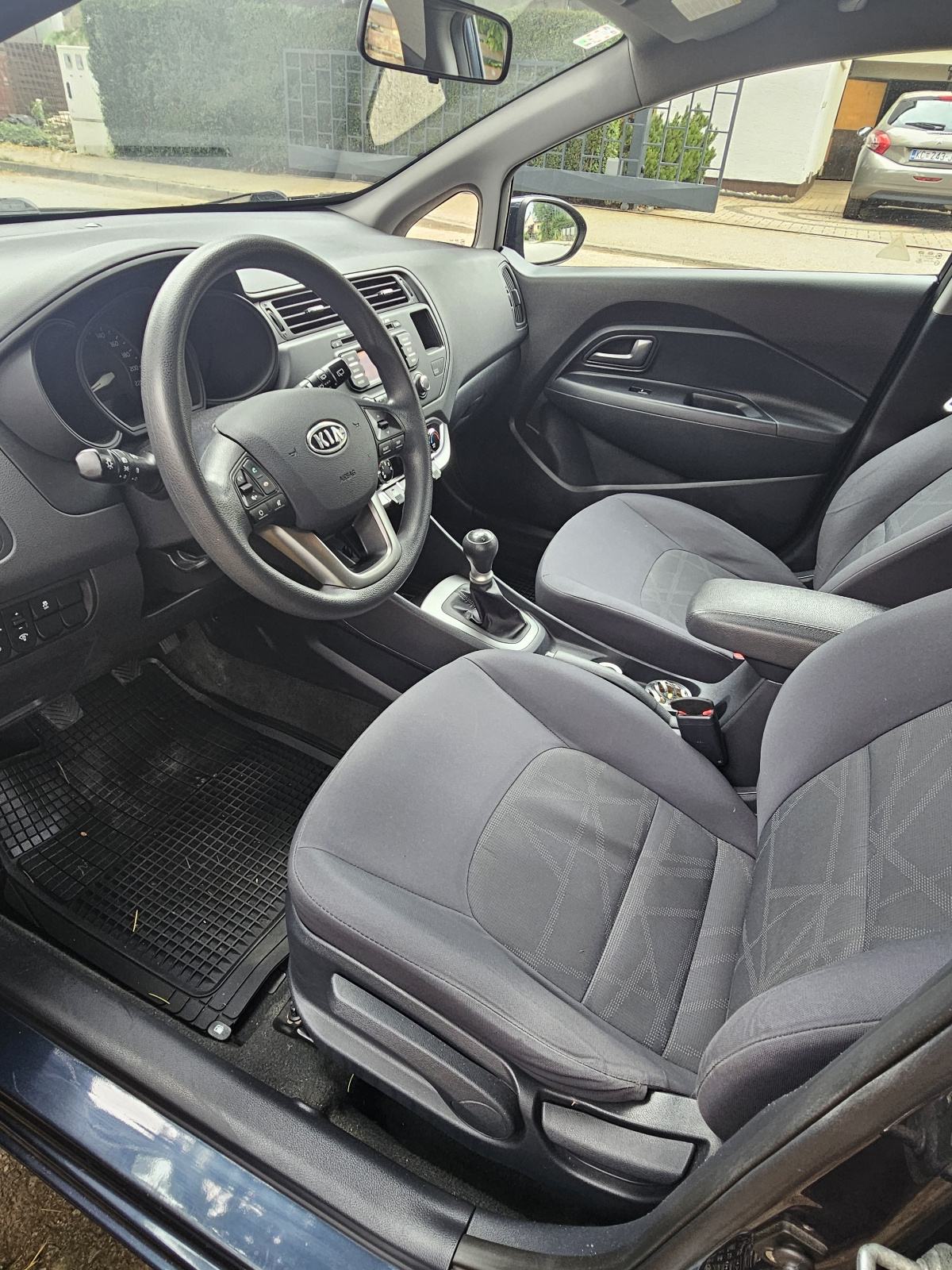 Kia Rio 1,2 reg 06/27, fotografija 8