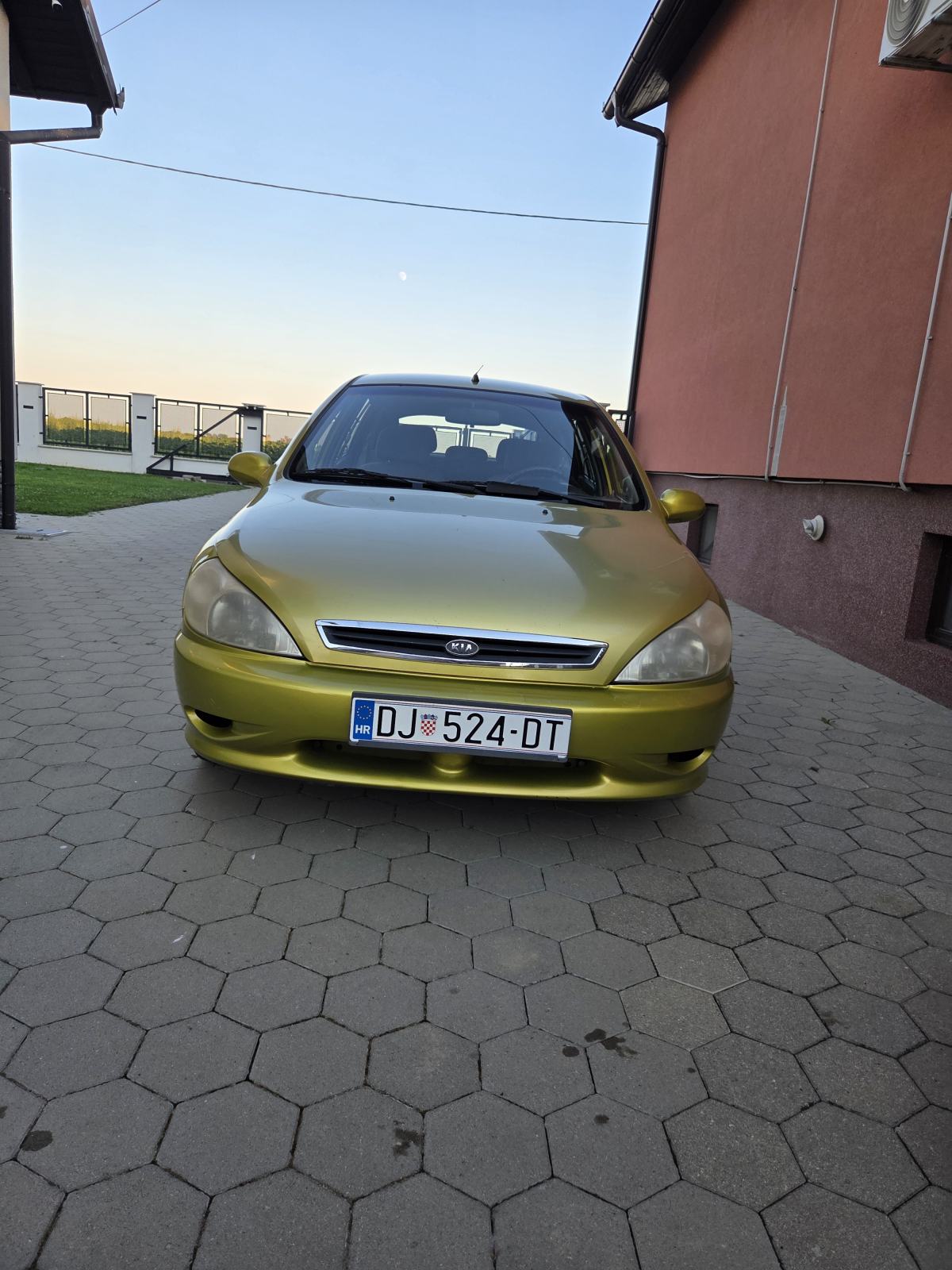 Kia Rio 1,3, fotografija 2