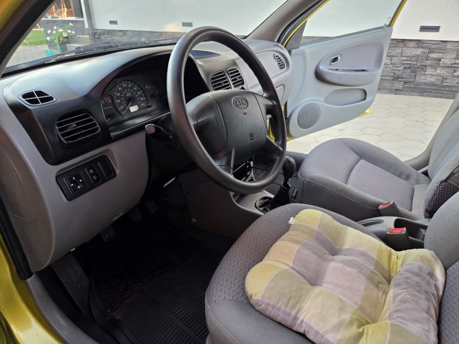 Kia Rio 1,3, fotografija 11