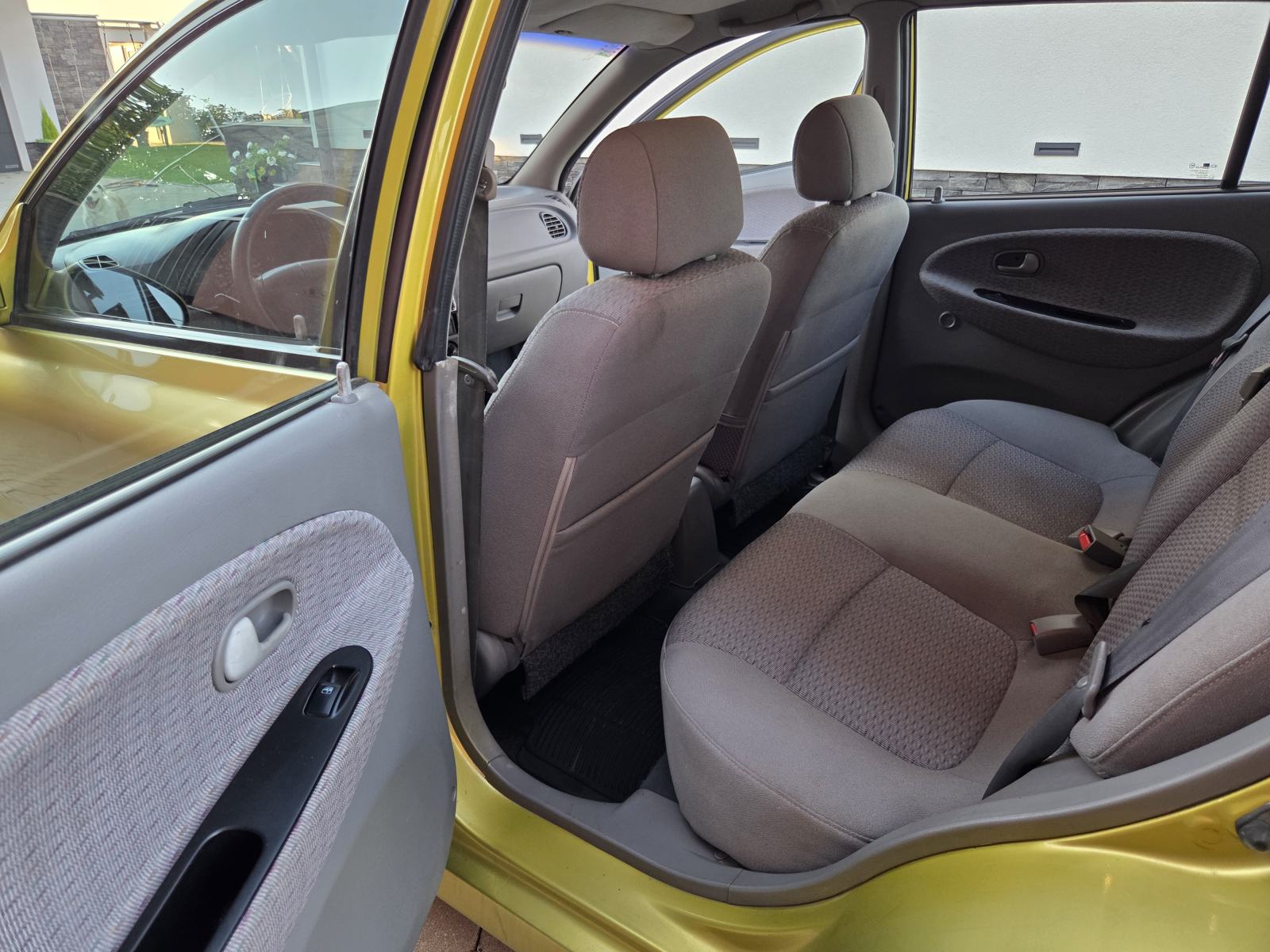 Kia Rio 1,3, fotografija 10