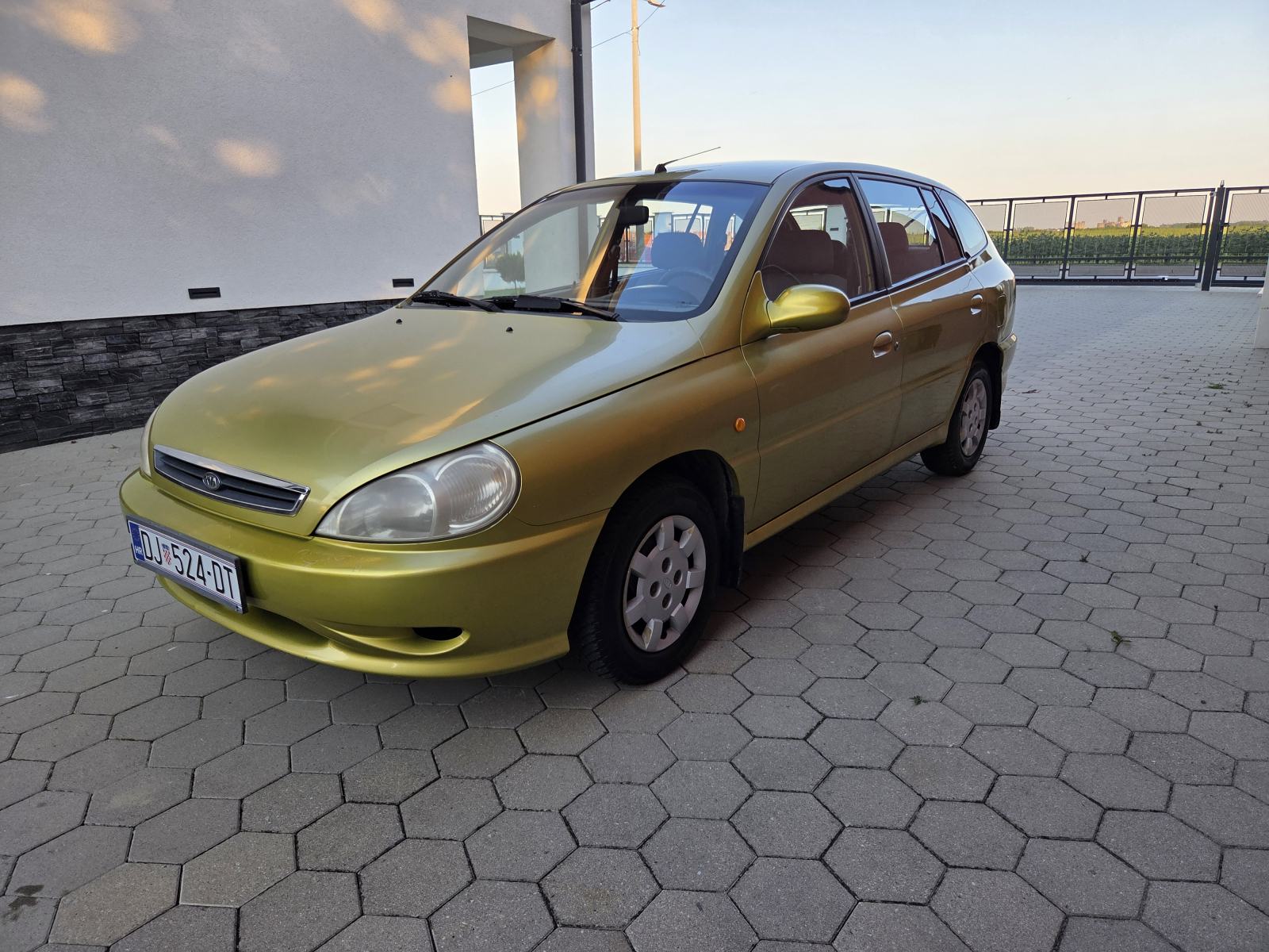 Kia Rio 1,3, fotografija 3