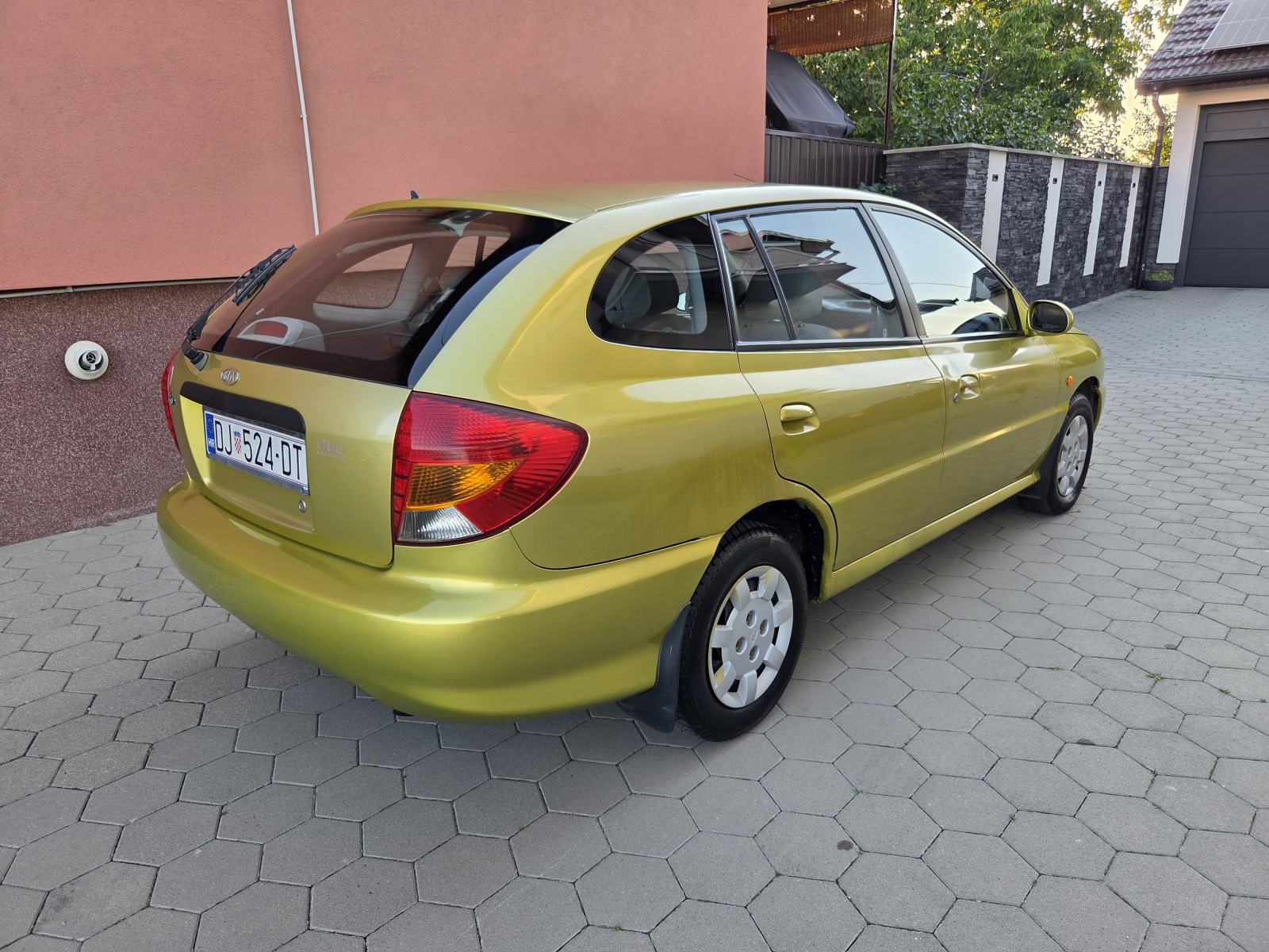 Kia Rio 1,3, fotografija 5