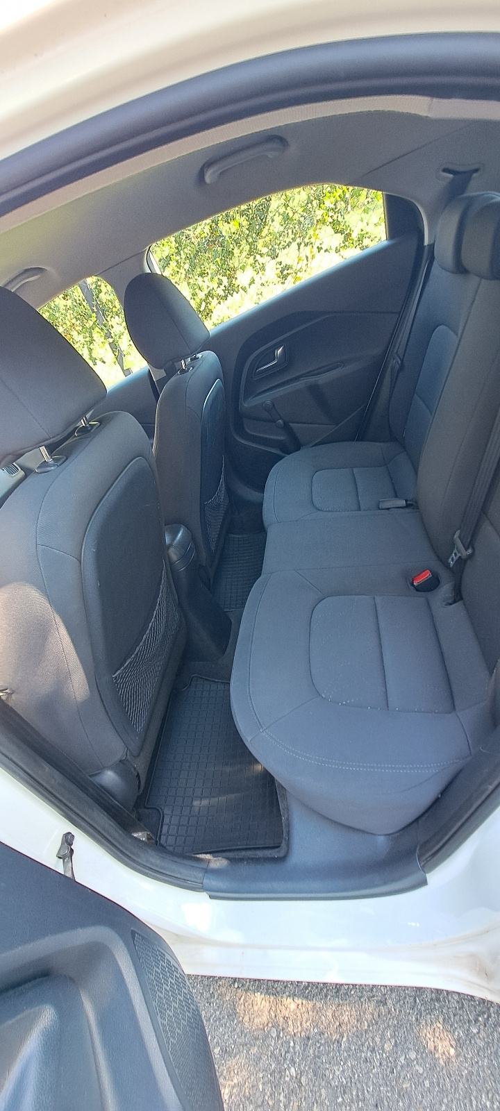 Kia Rio 1,4 CRDi EX, fotografija 8