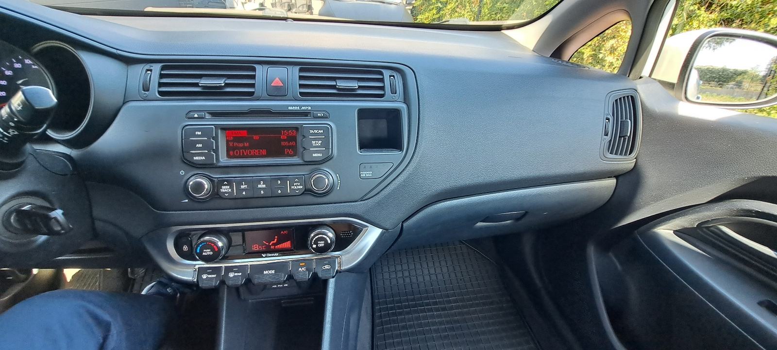 Kia Rio 1,4 CRDi EX, fotografija 11