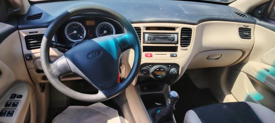 Kia Rio 1,4 i EX, fotografija 2