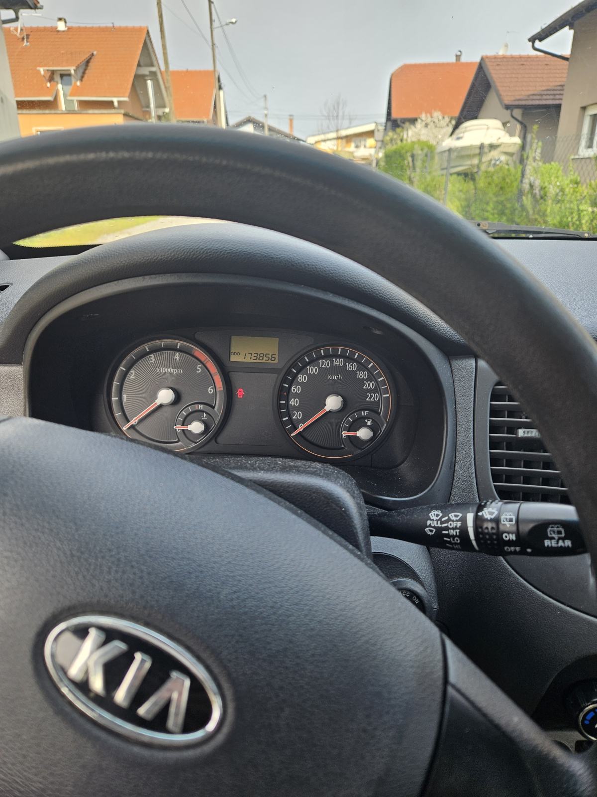 Kia Rio 1,5 CRDi EX, pogled izvana - slika 1