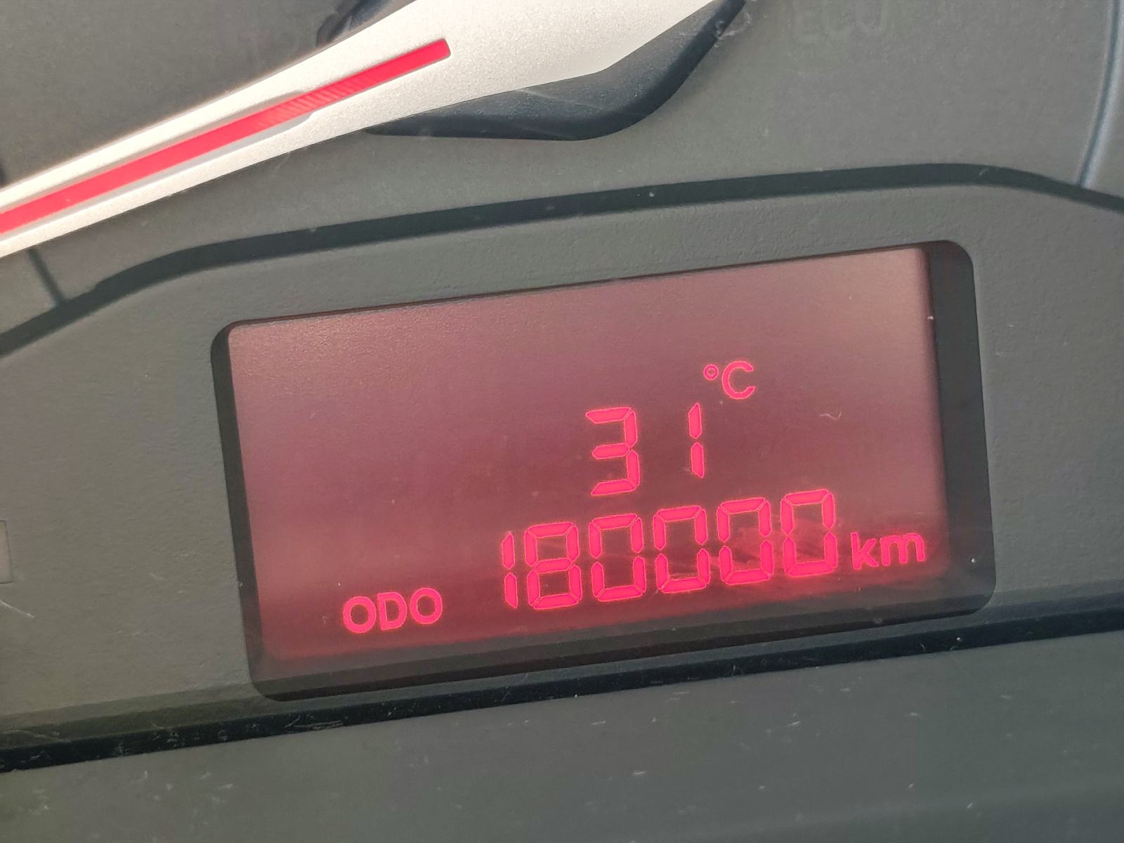 Kia Rio 1,2, reg.3/27, 180tis., fotografija 8