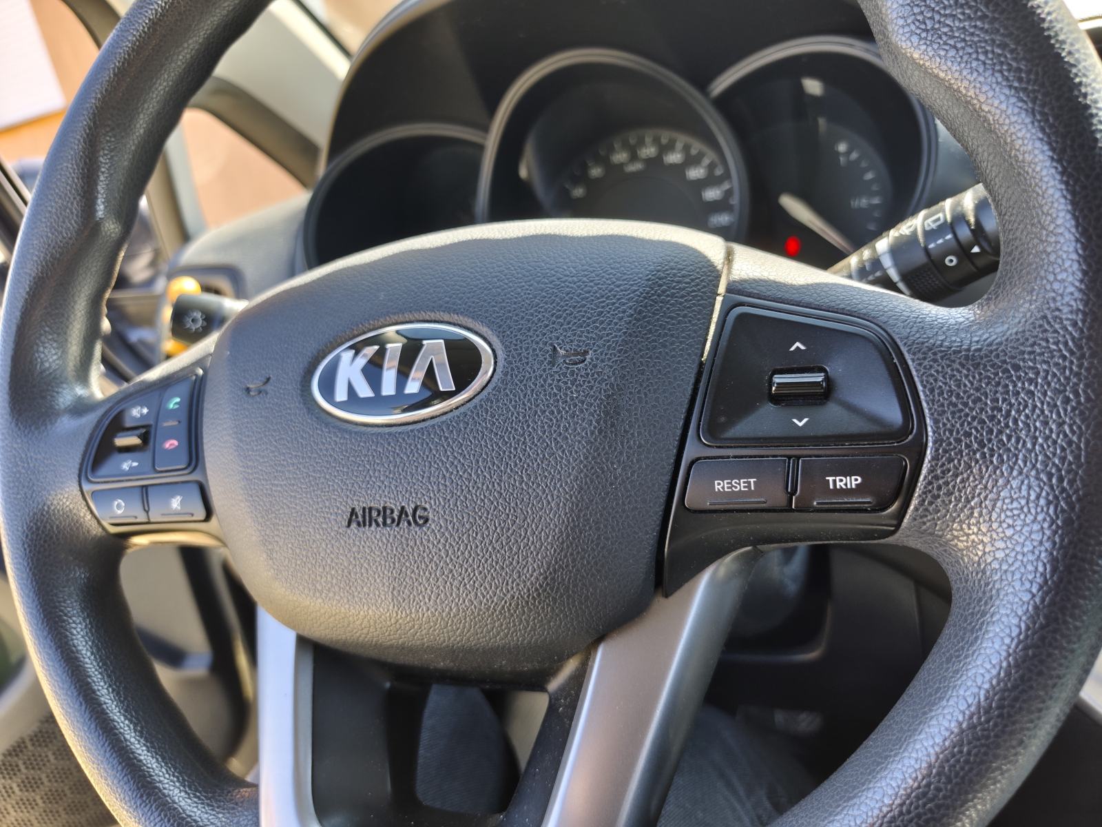 Kia Rio 1,2, reg.3/27, 180tis., fotografija 7