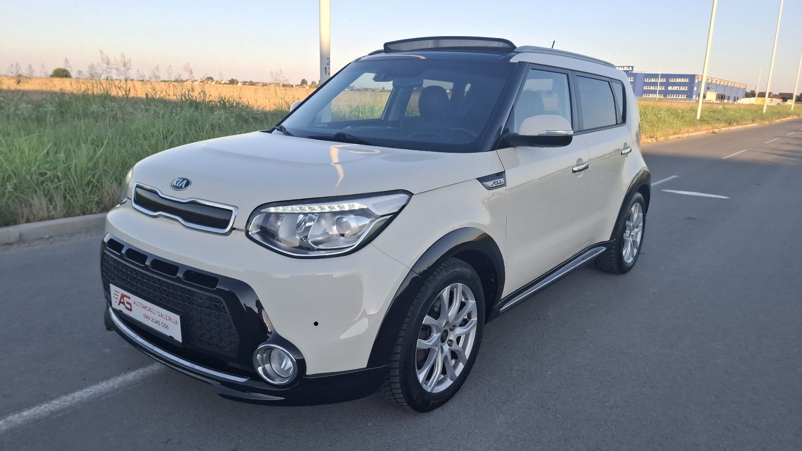 Kia Soul 1,6 CRDi PANORAMA**KAMERA**NAVIGACIJA, fotografija 1