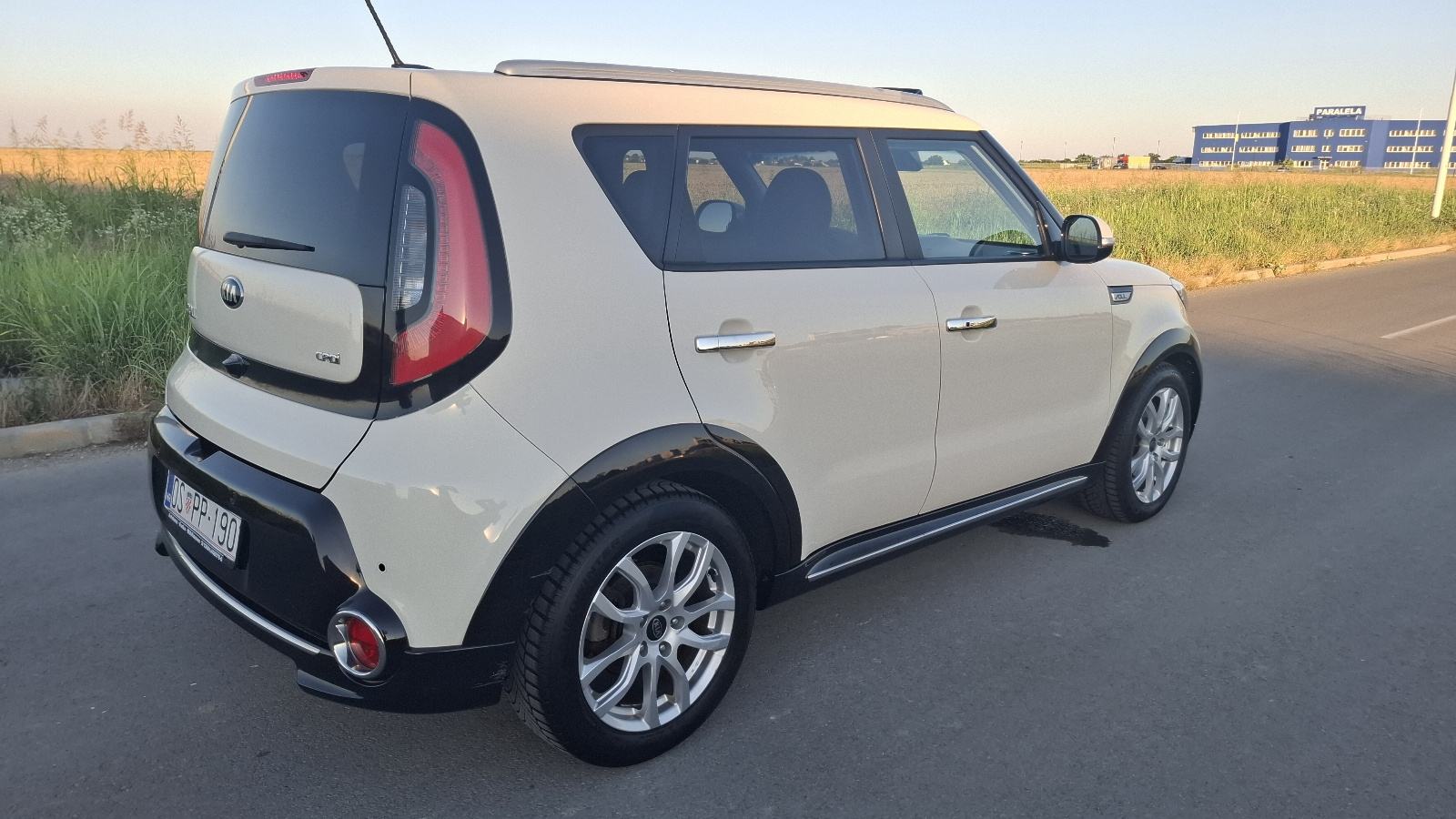 Kia Soul 1,6 CRDi PANORAMA**KAMERA**NAVIGACIJA, fotografija 7