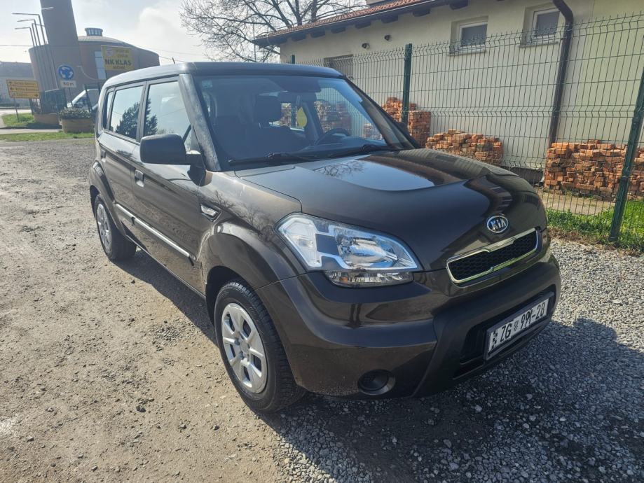 Kia Soul 1,6 CRDi, fotografija 12