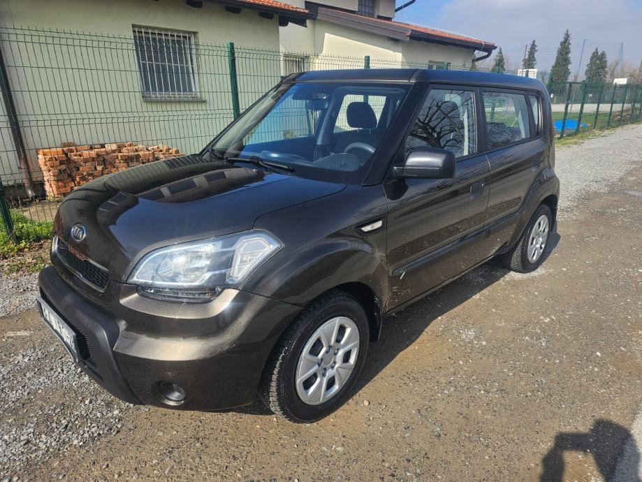 Kia Soul 1,6 CRDi, fotografija 2