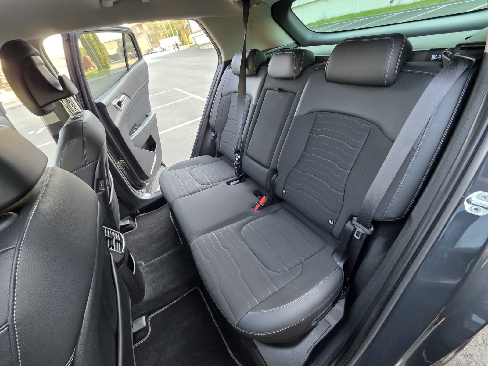 Kia Sportage 1.6 automatik, fotografija 18