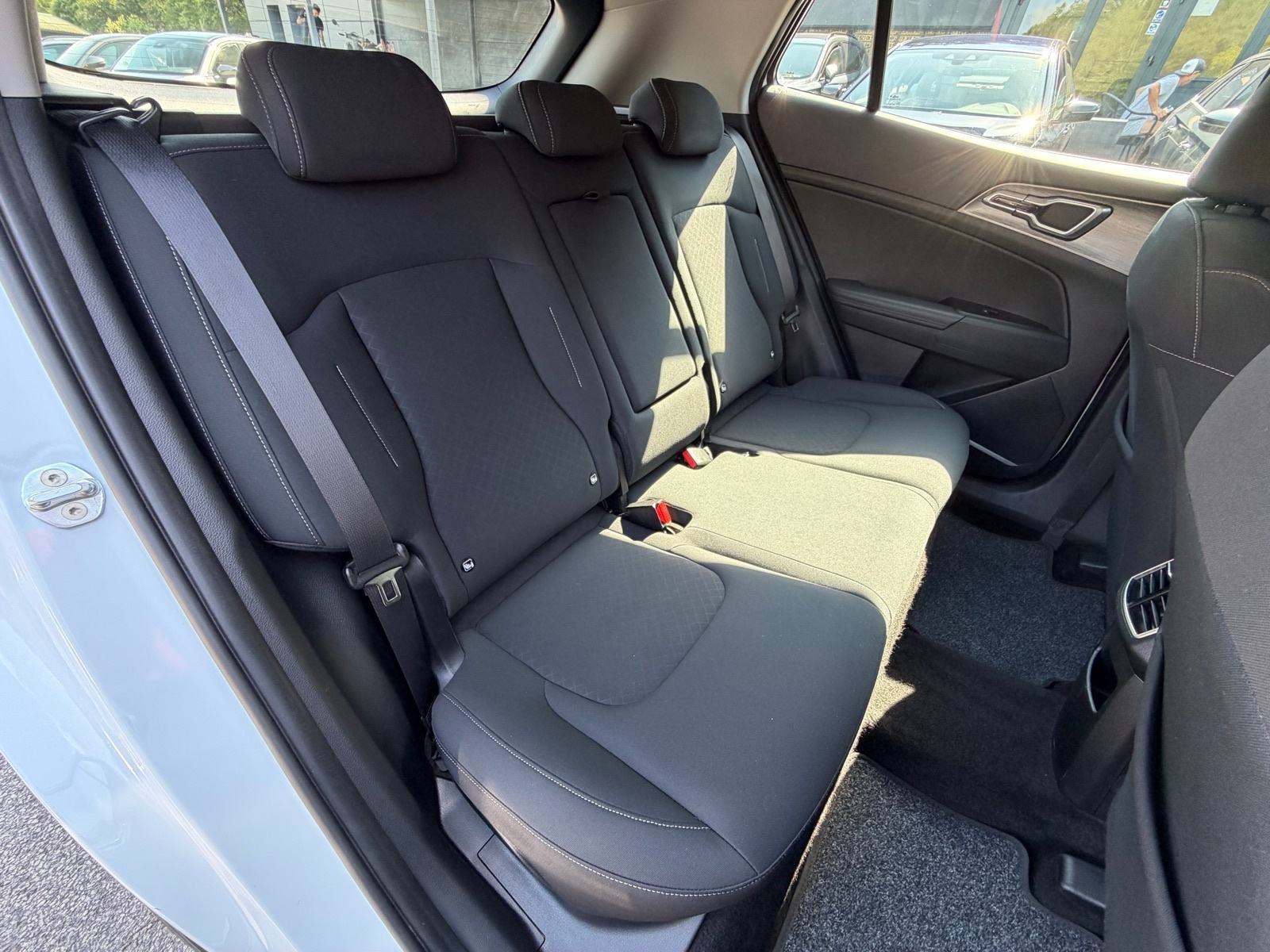 Kia Sportage 1.6 CRDI AUTOMATIK,JAMSTVO,KAMERA,RADAR,LED,U PDV-U!, fotografija 7