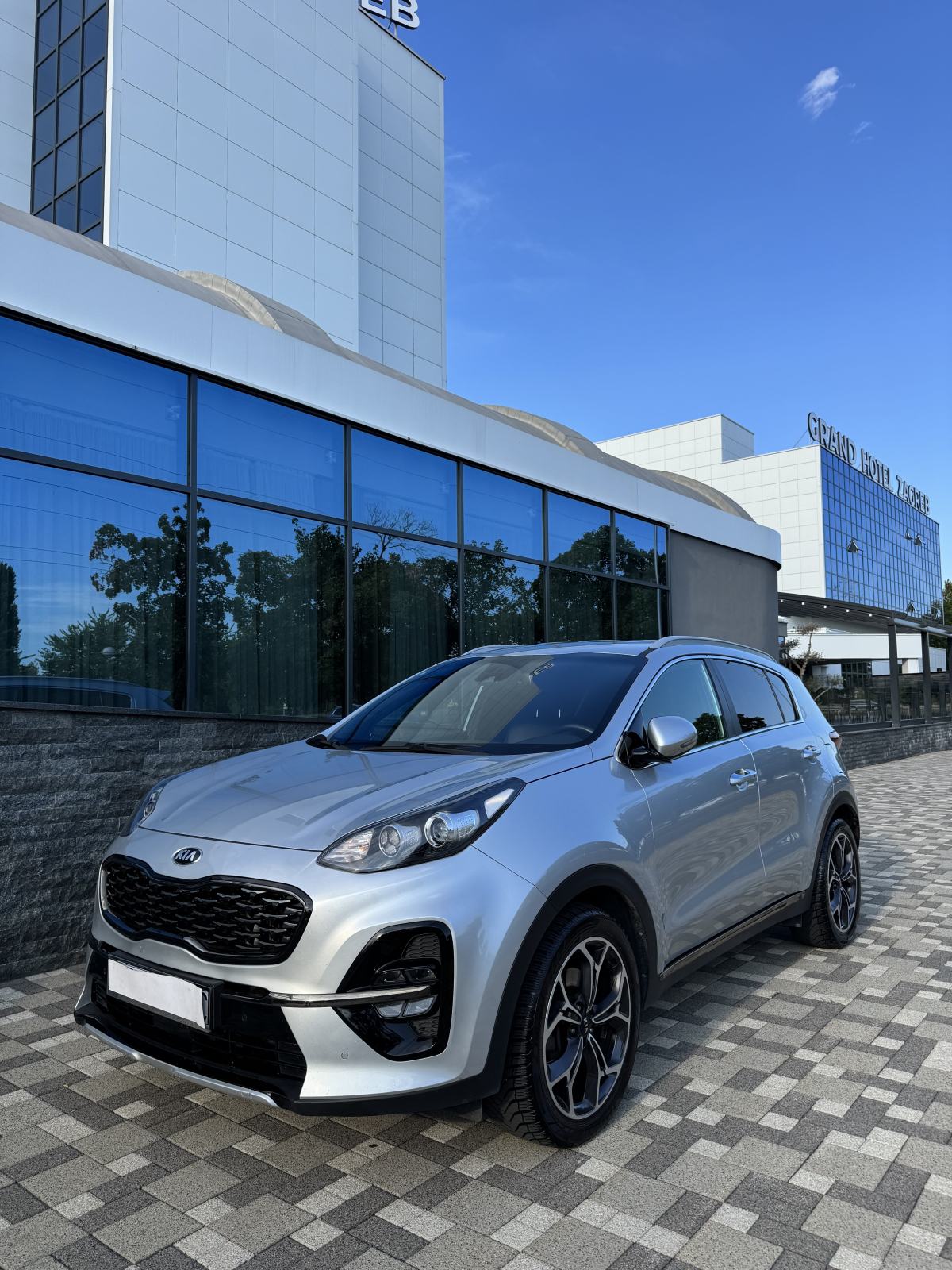 Kia Sportage 1,6 automatik, fotografija 4